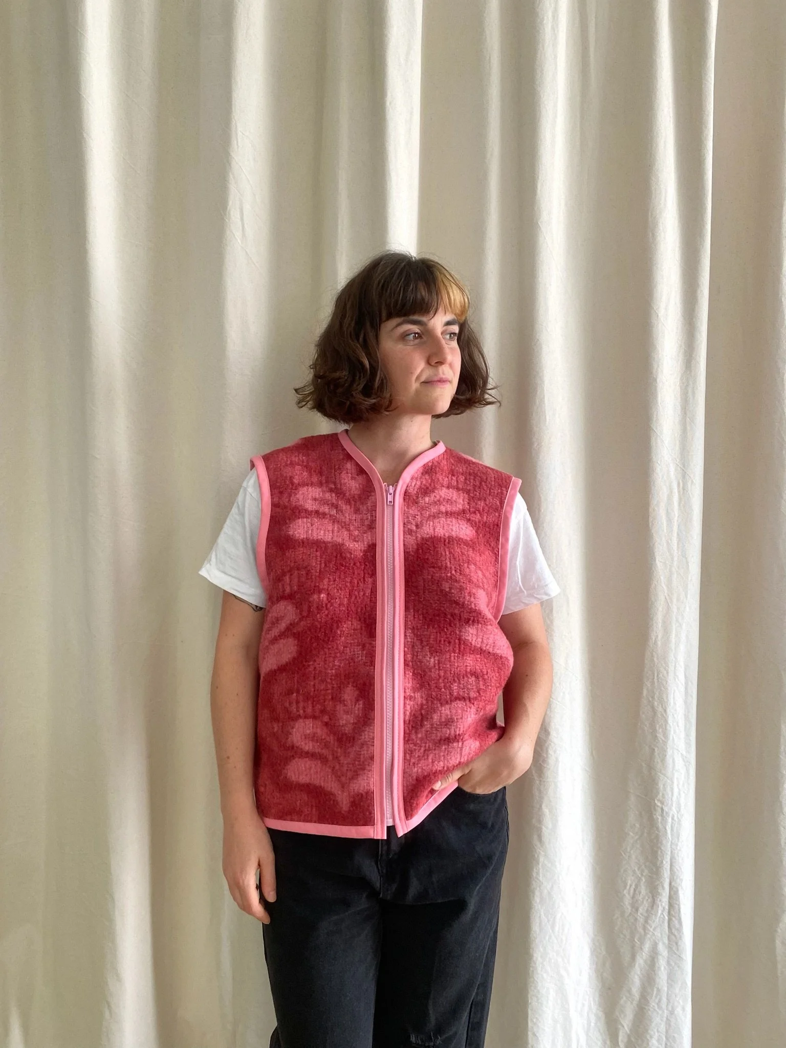 Gilet sans manche - rose à motifs 1