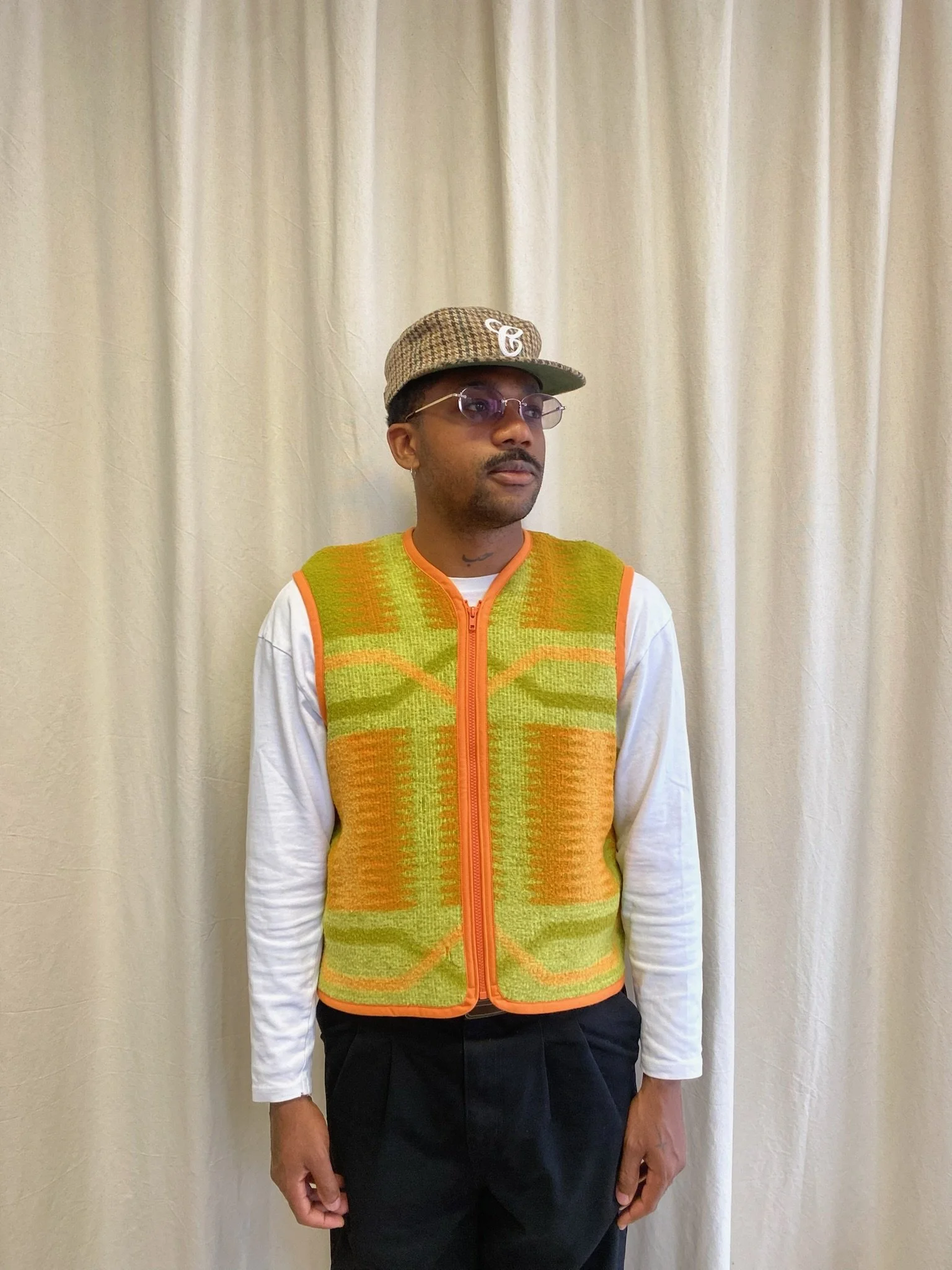 Gilet sans manche - vert/orange à motifs