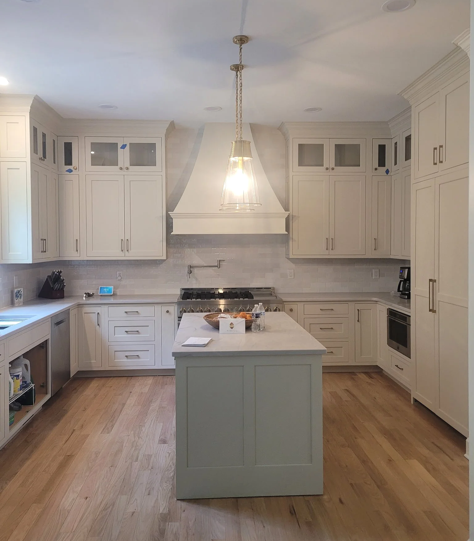 Modern kitchen remodel in Newnan GA by CP Tile & Remodeling