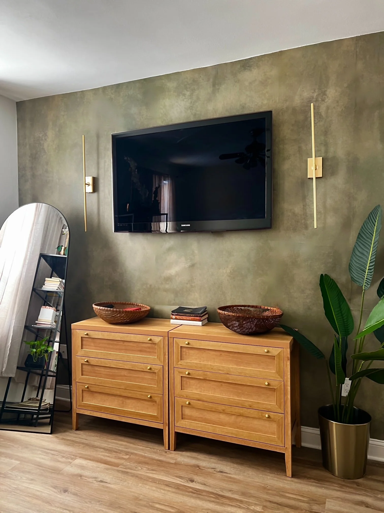 Renter Friendly Peel and Stick Wallpaper