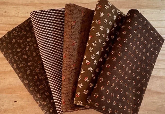 Brown Fat Quarter Fabric Bundle