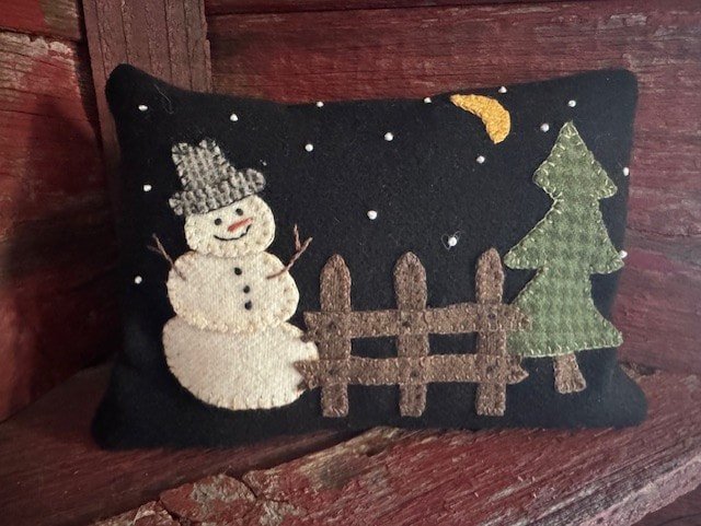 Snowman Shelf Sitter