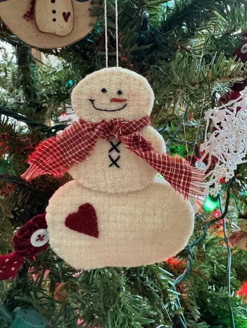 wooly-snowman-ornament-rbqc.jpeg