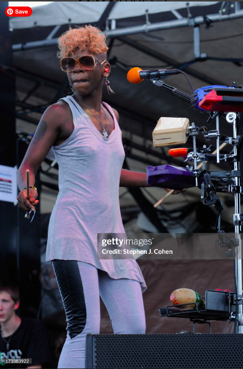 Getty Images - cole-williams-of-the-pimps-of-joytime-performs