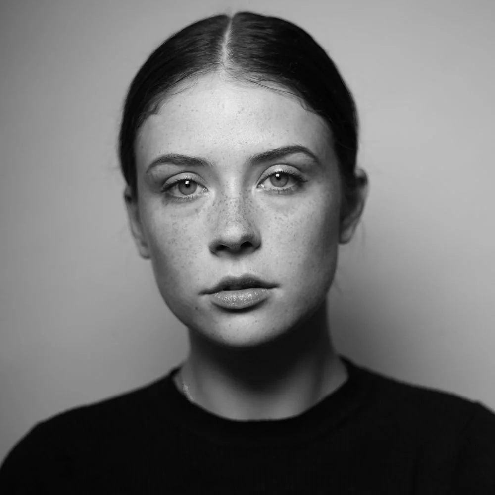 MIA TOMLINSON