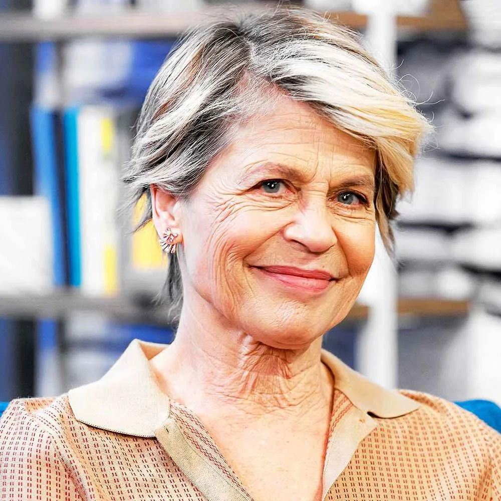 LINDA HAMILTON