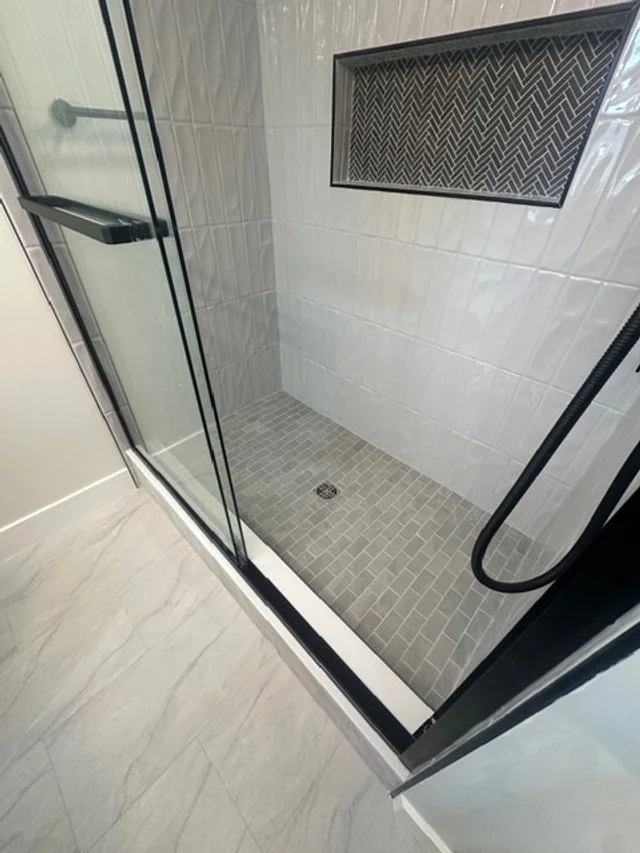 Custom shower with large niche