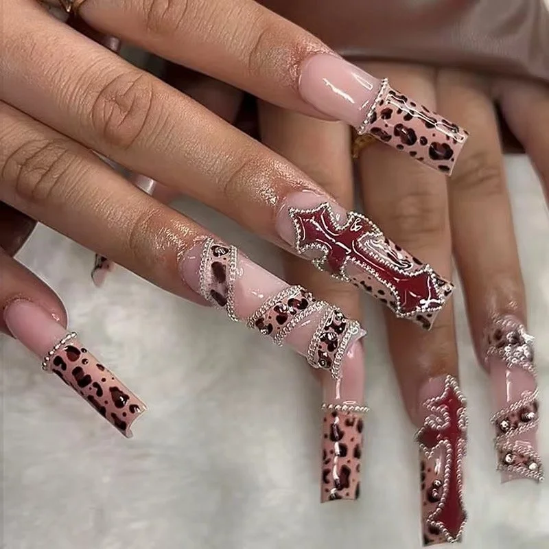 Press on nails
