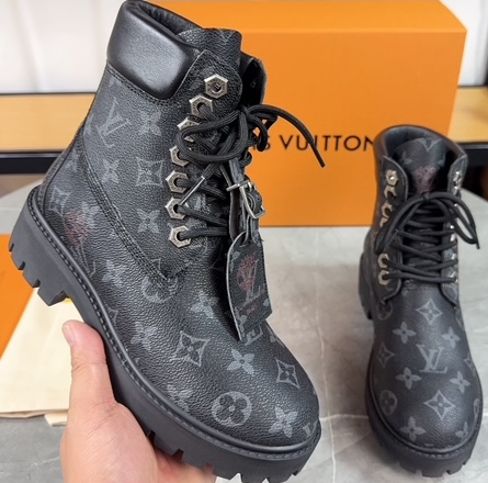 Black Leather Louie Vuiiton Tims.png