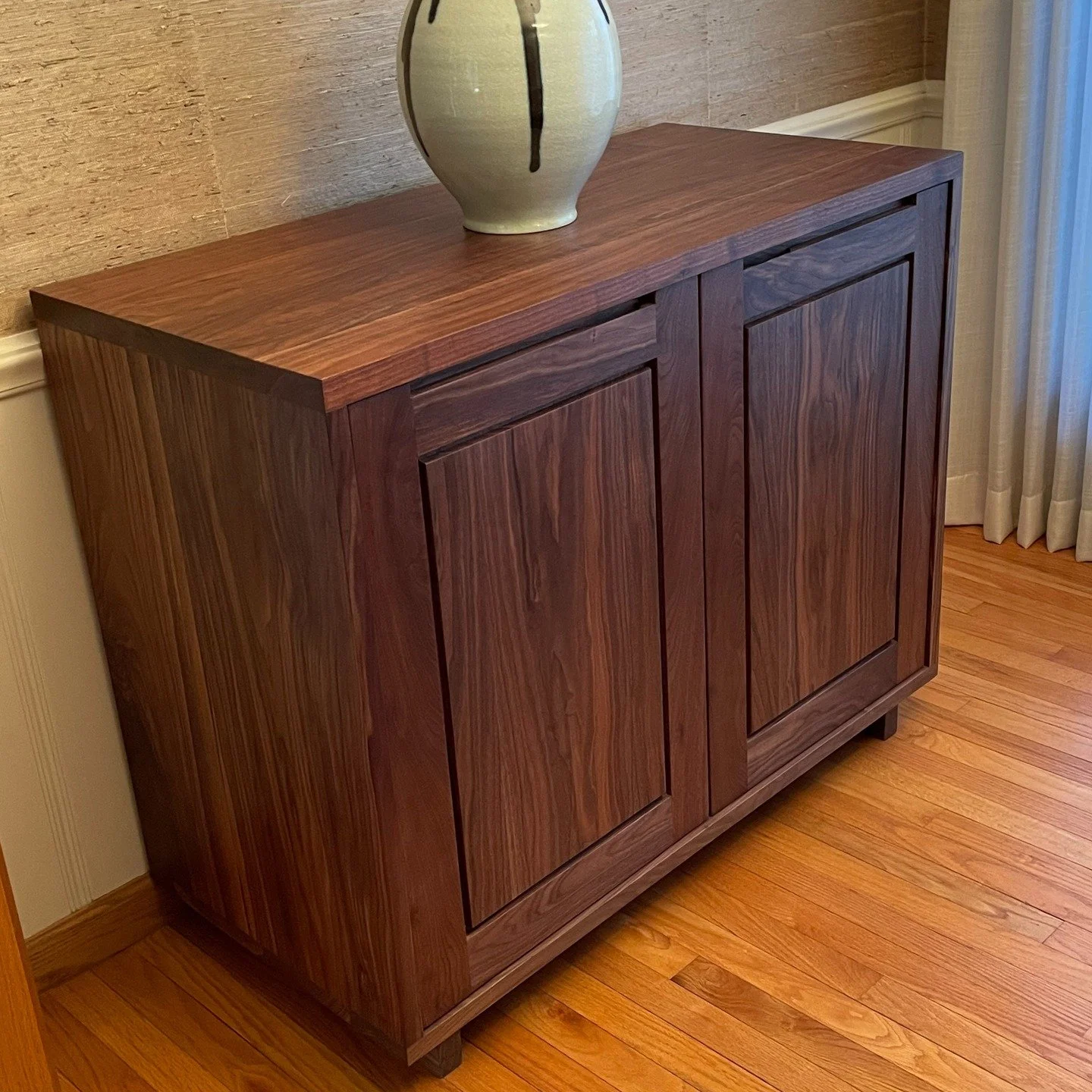 Classic Modern buffet I designed and handcrafted for a client in Indiana. Made from solid Walnut, this piece looks nice in their living room.
#walnutcredenza 
#classicmoderndesign