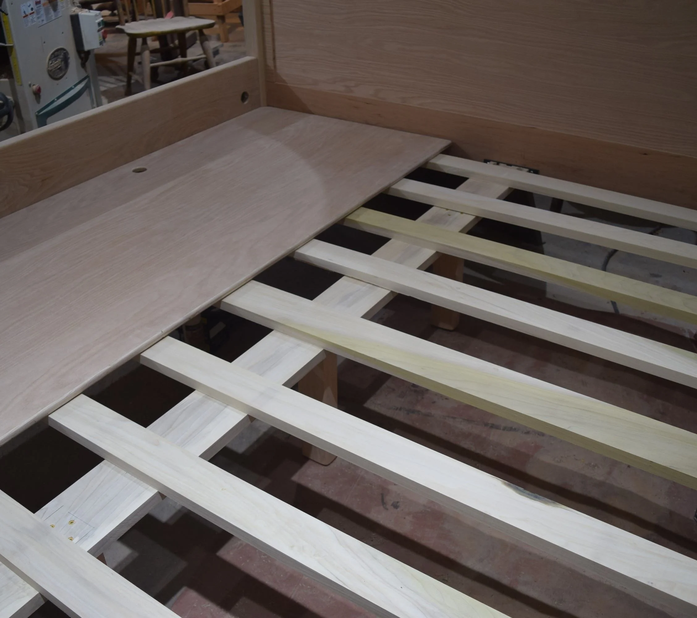 shaker bed construction