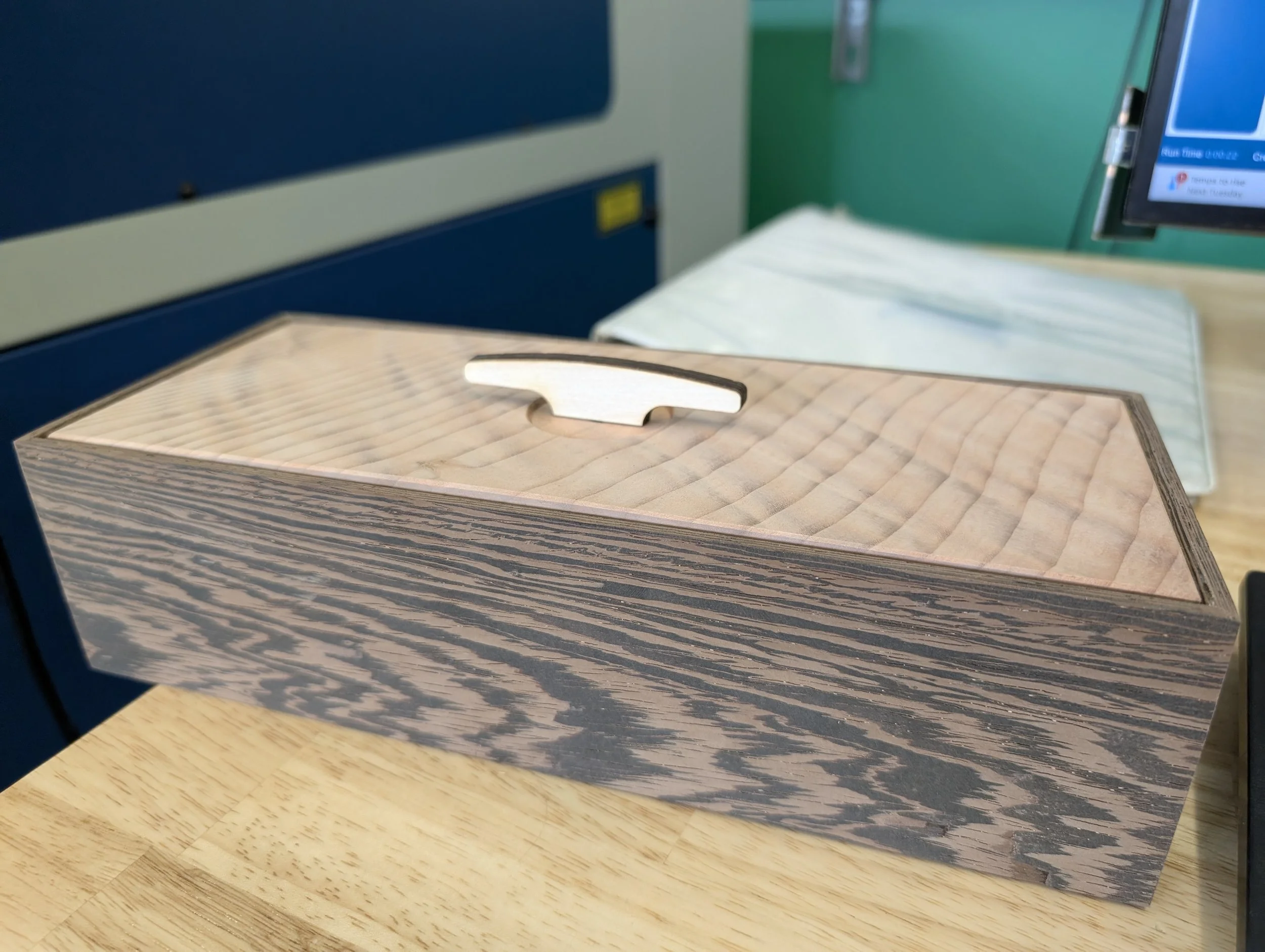 wenge_redwood_box_20260329_200149518.jpg