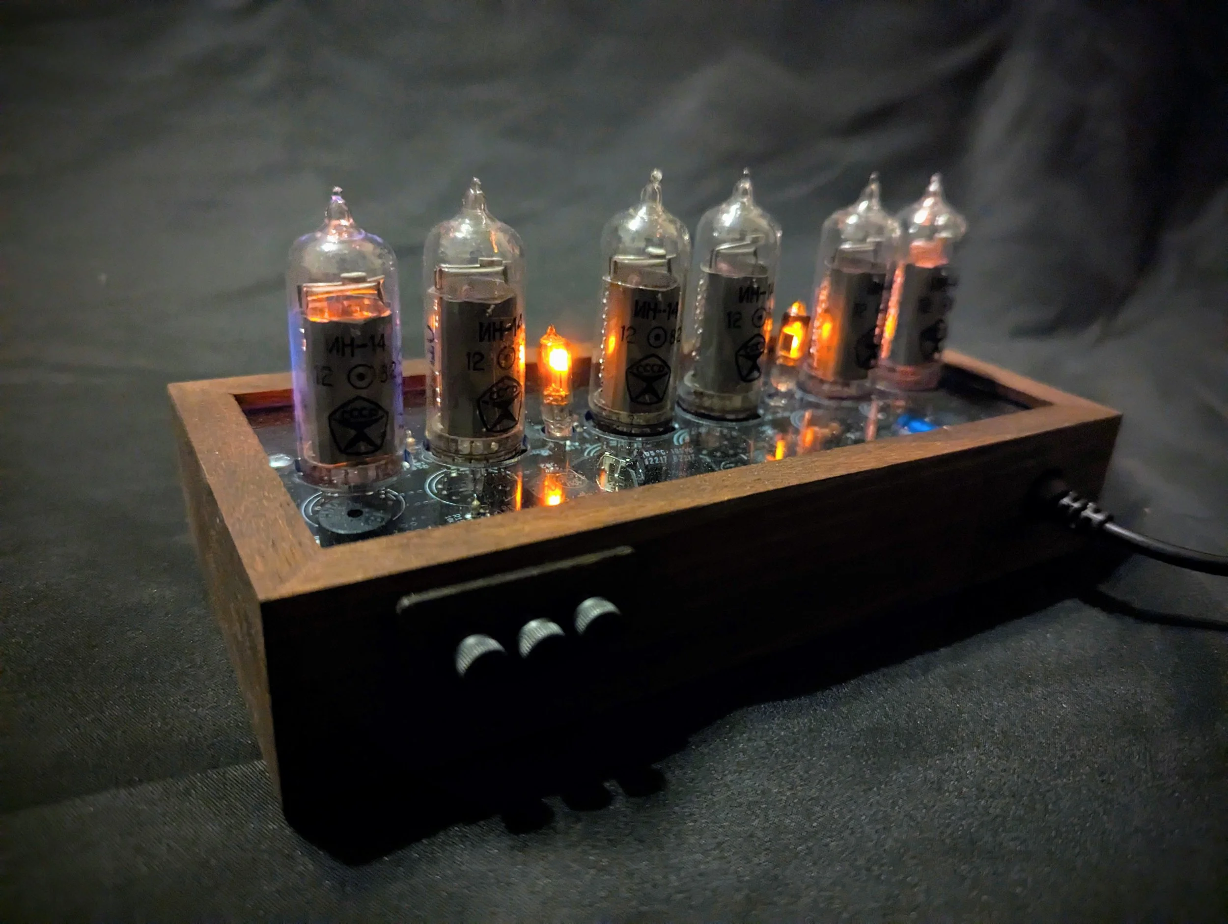 nixie_tube_20240302_013132103.jpg