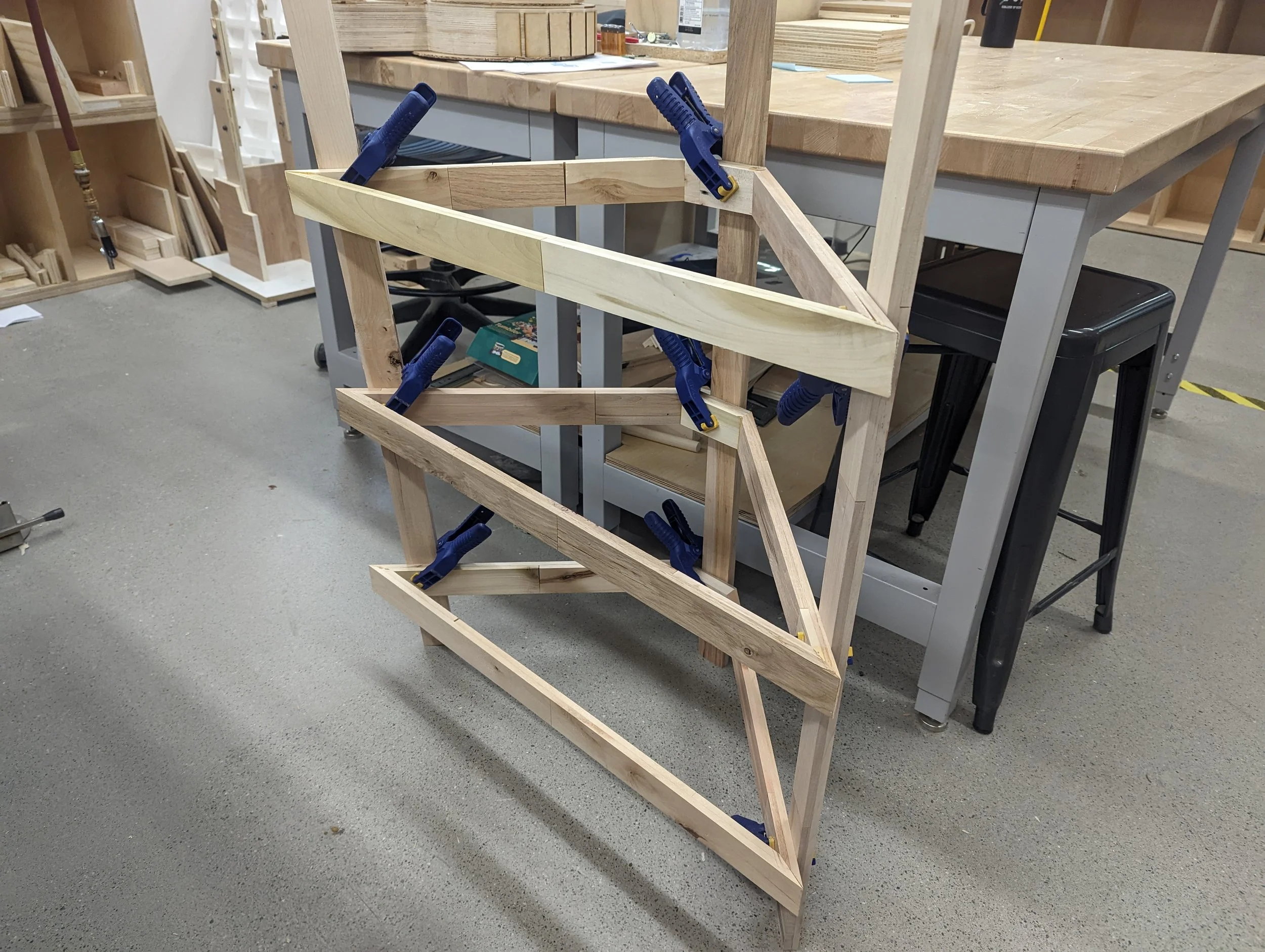pallet_wood_corner_table_20221102_011915813.jpg