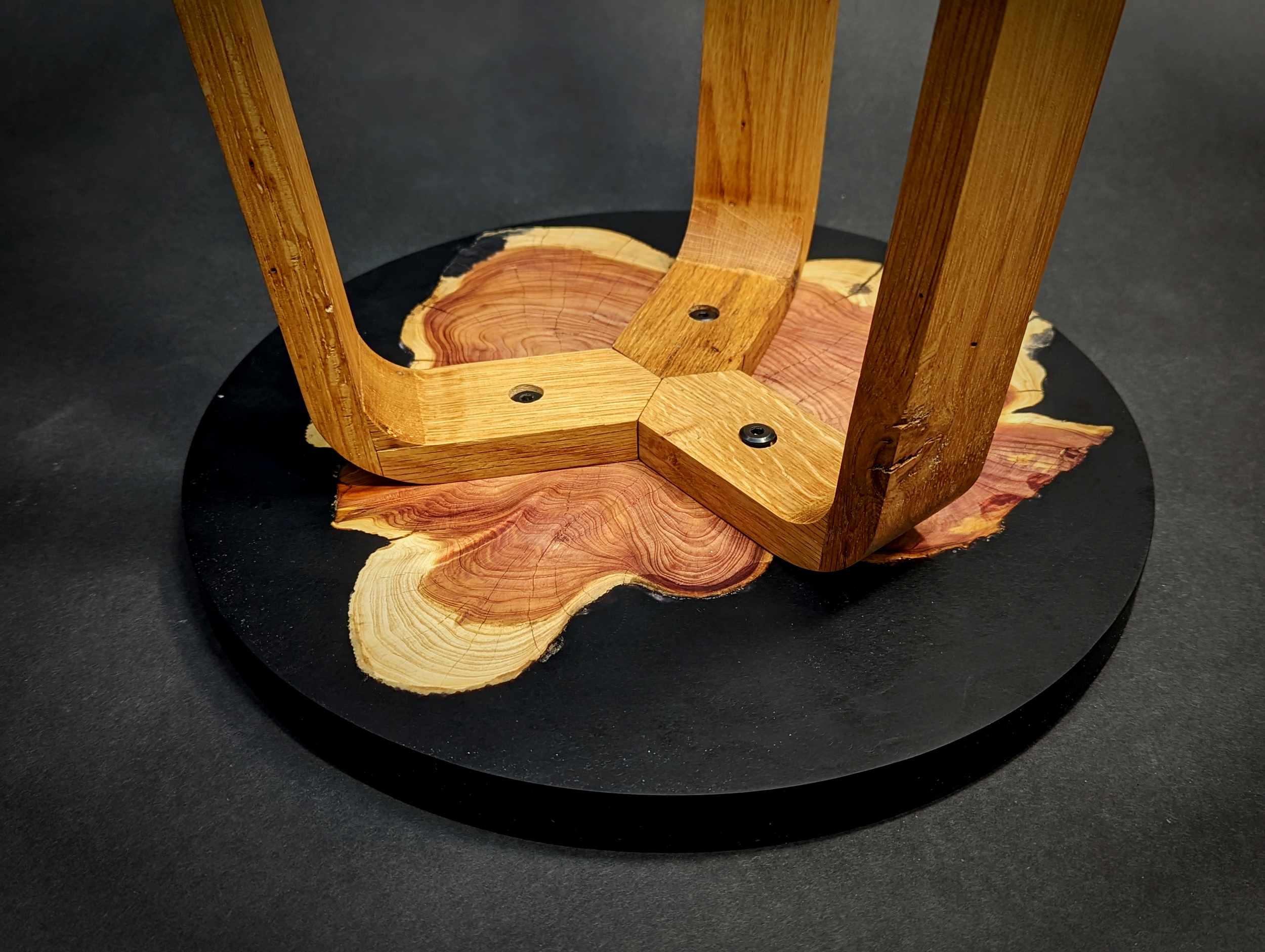 epoxy_side_table_20220405_165745560.PORTRAIT.png