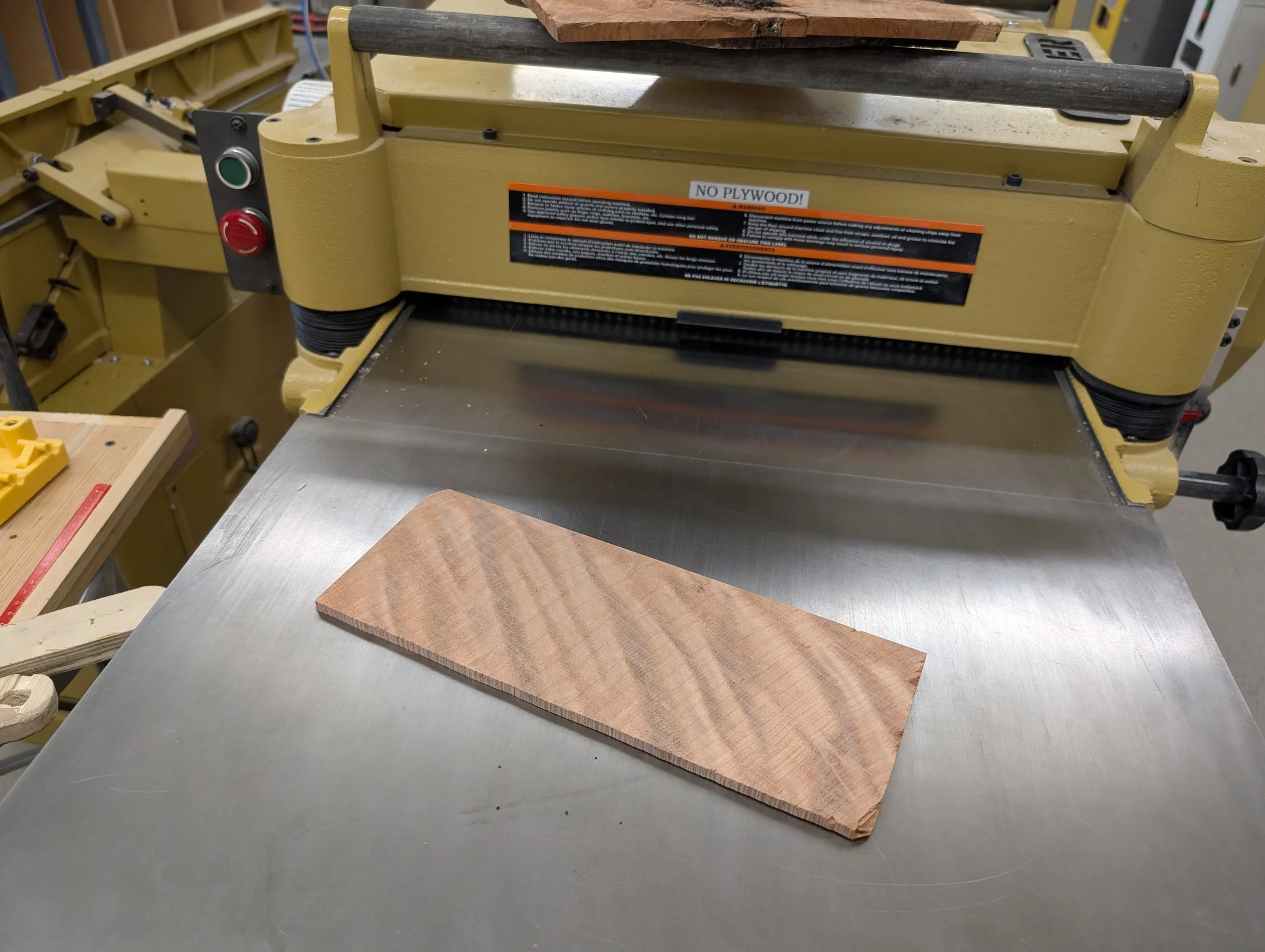 wenge_redwood_box_20260328_172843791.jpg