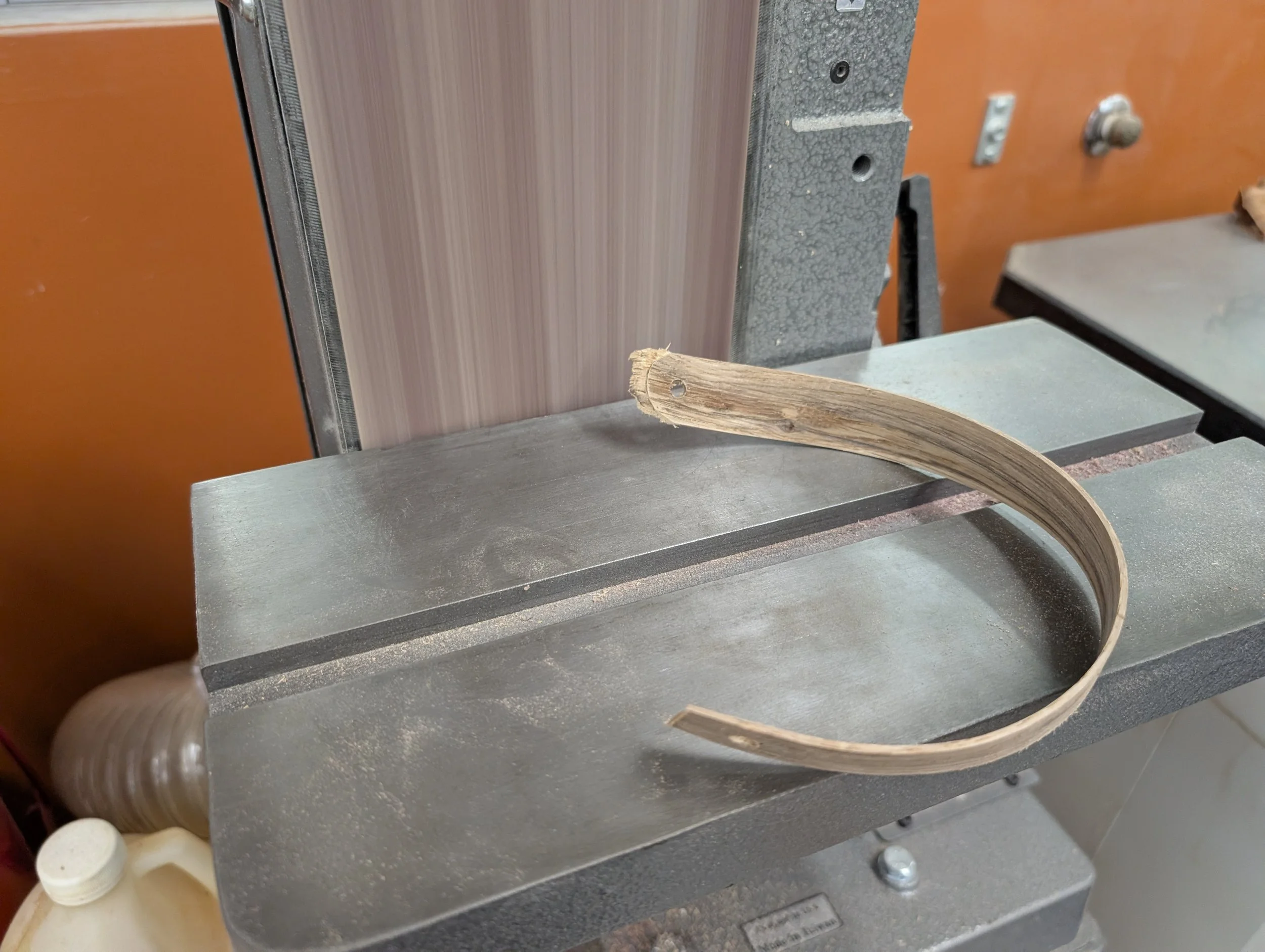 steam_bent_lamp_20260507_171104977.jpg