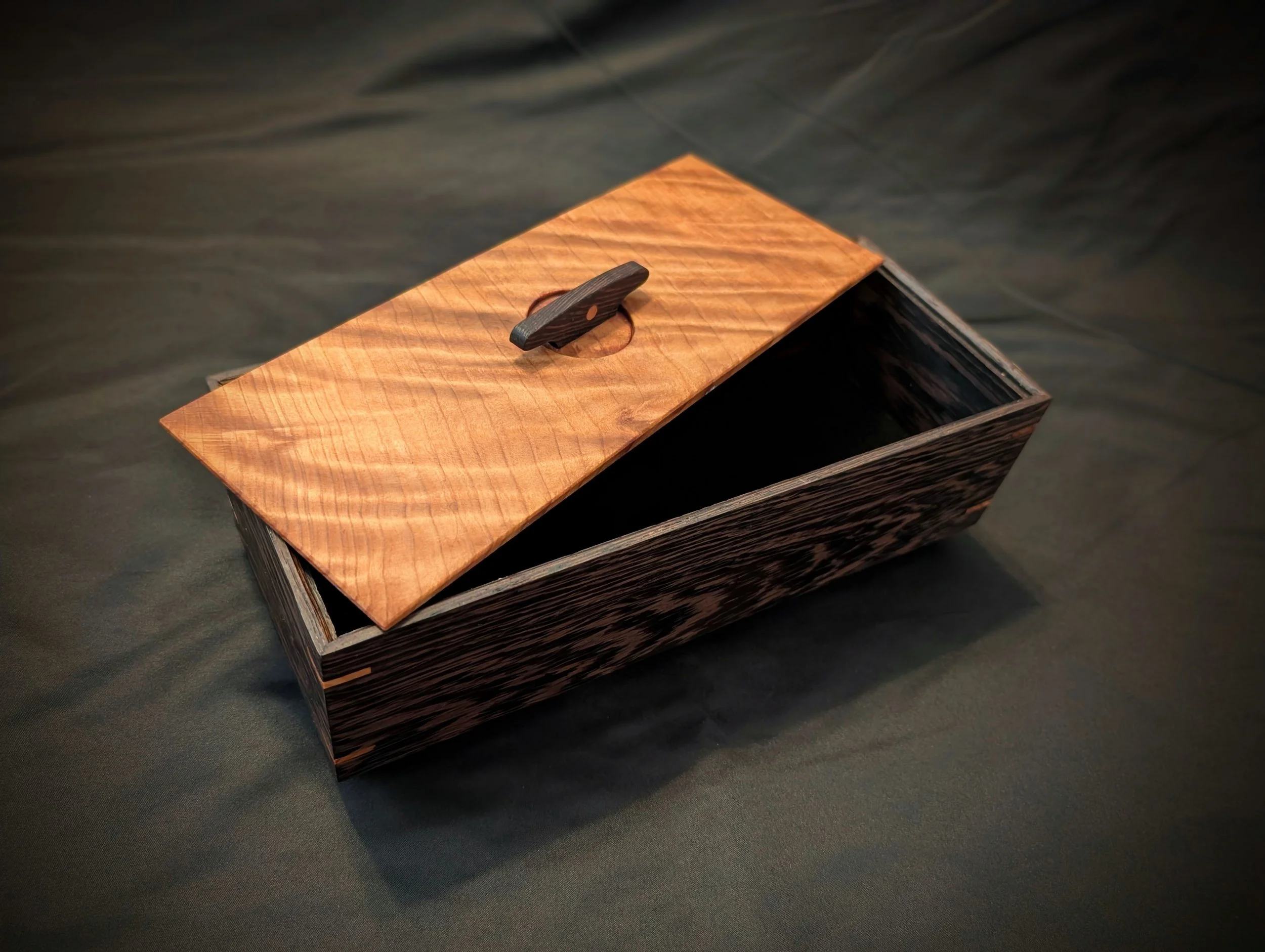 wenge_redwood_box_20260418_120954911~2.jpg
