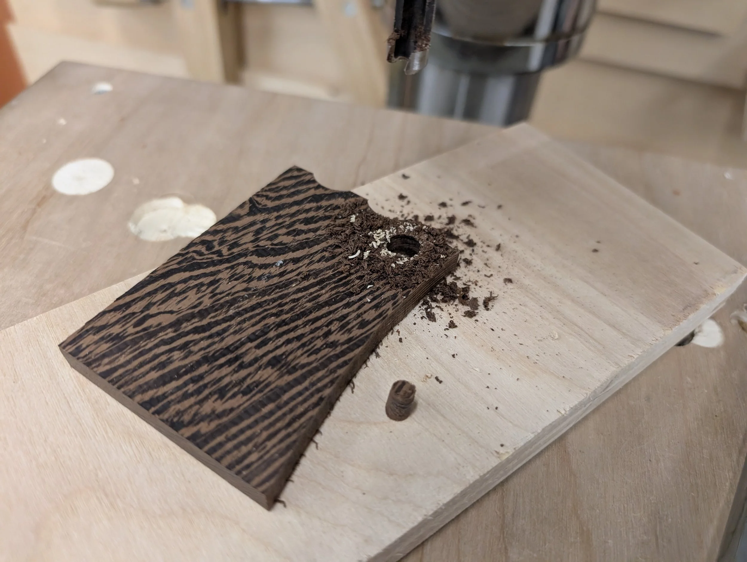 wenge_redwood_box_20260329_204526353.jpg