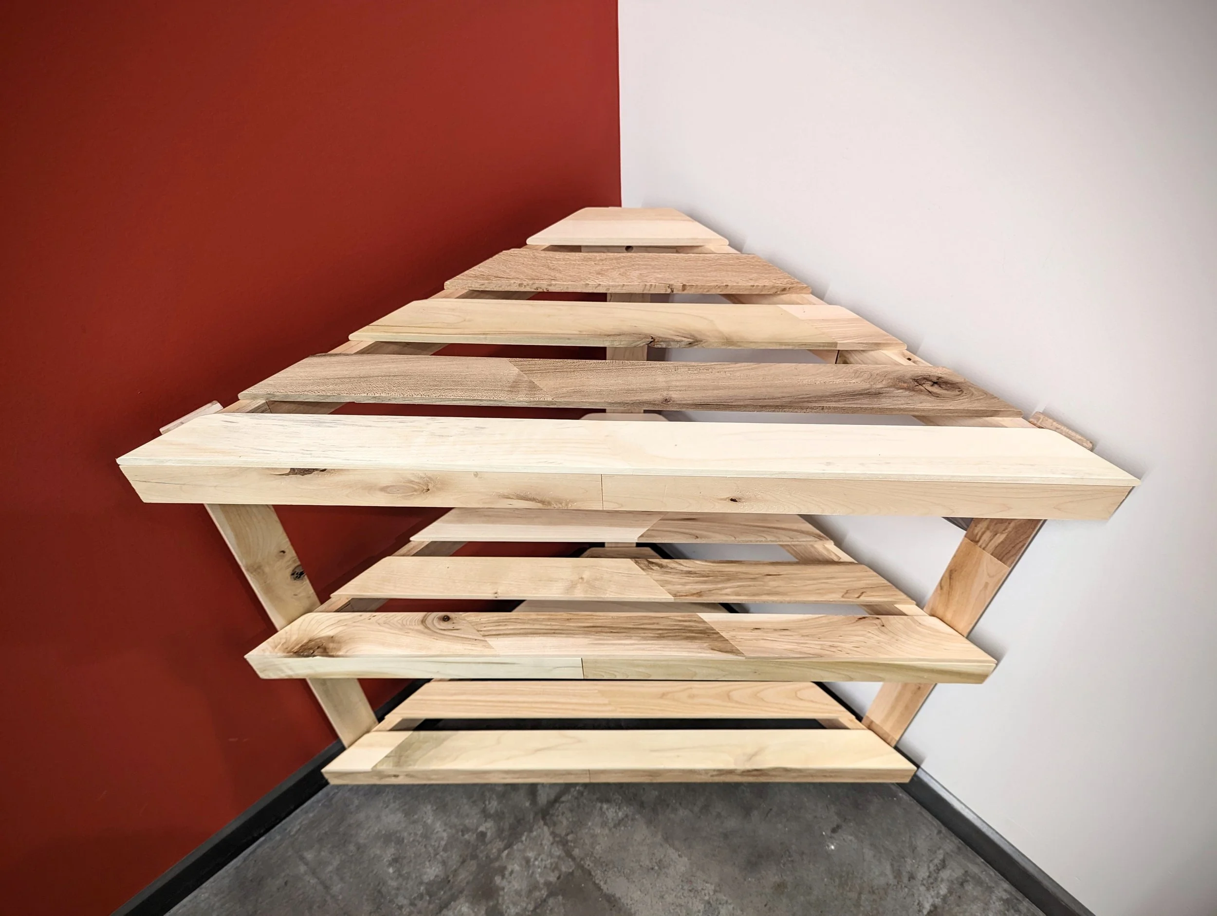 pallet_wood_corner_table_20221112_233228326_2.jpg