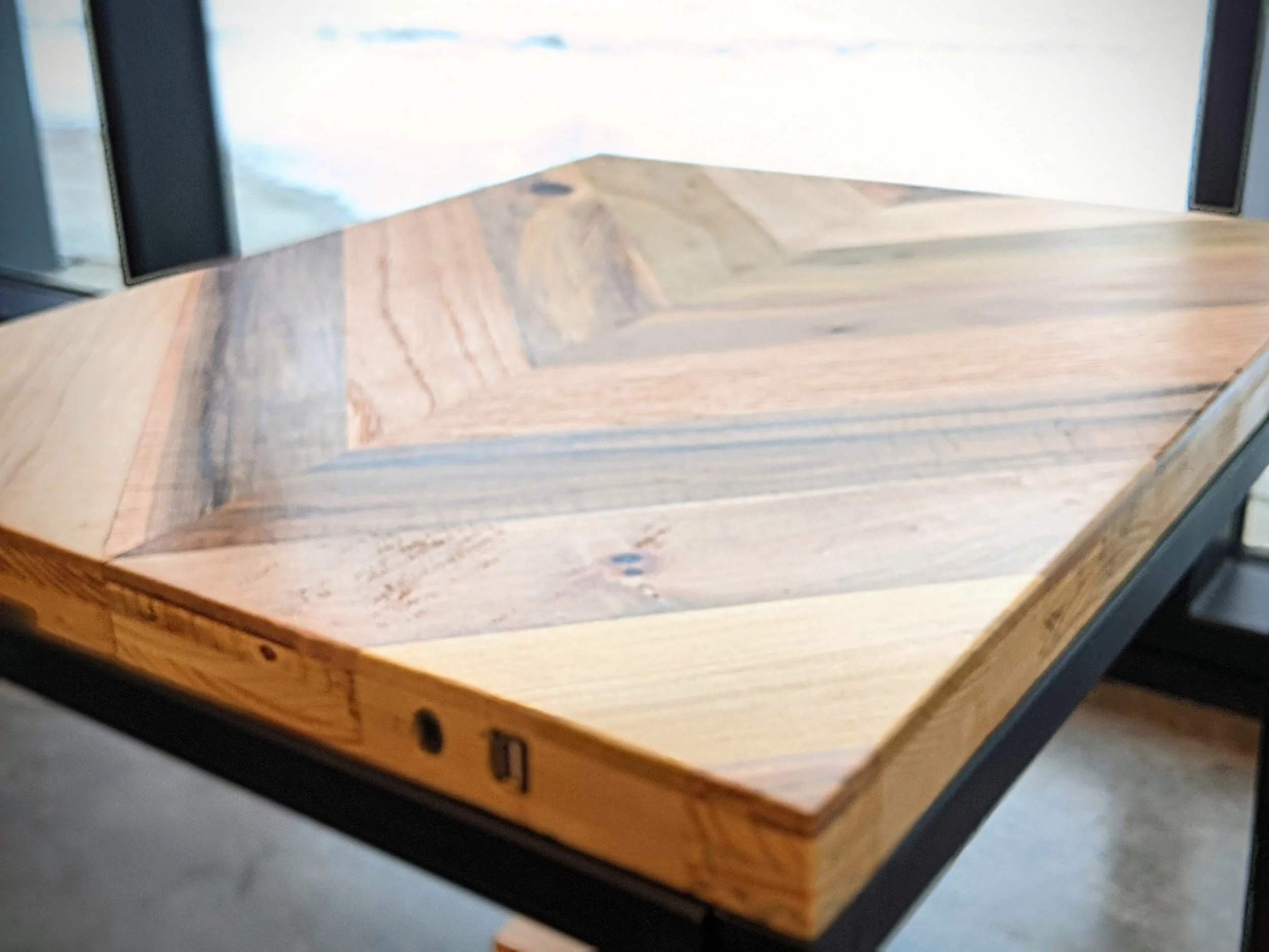 pallet_wood_table_20201218_152536261.PORTRAIT~2.jpg