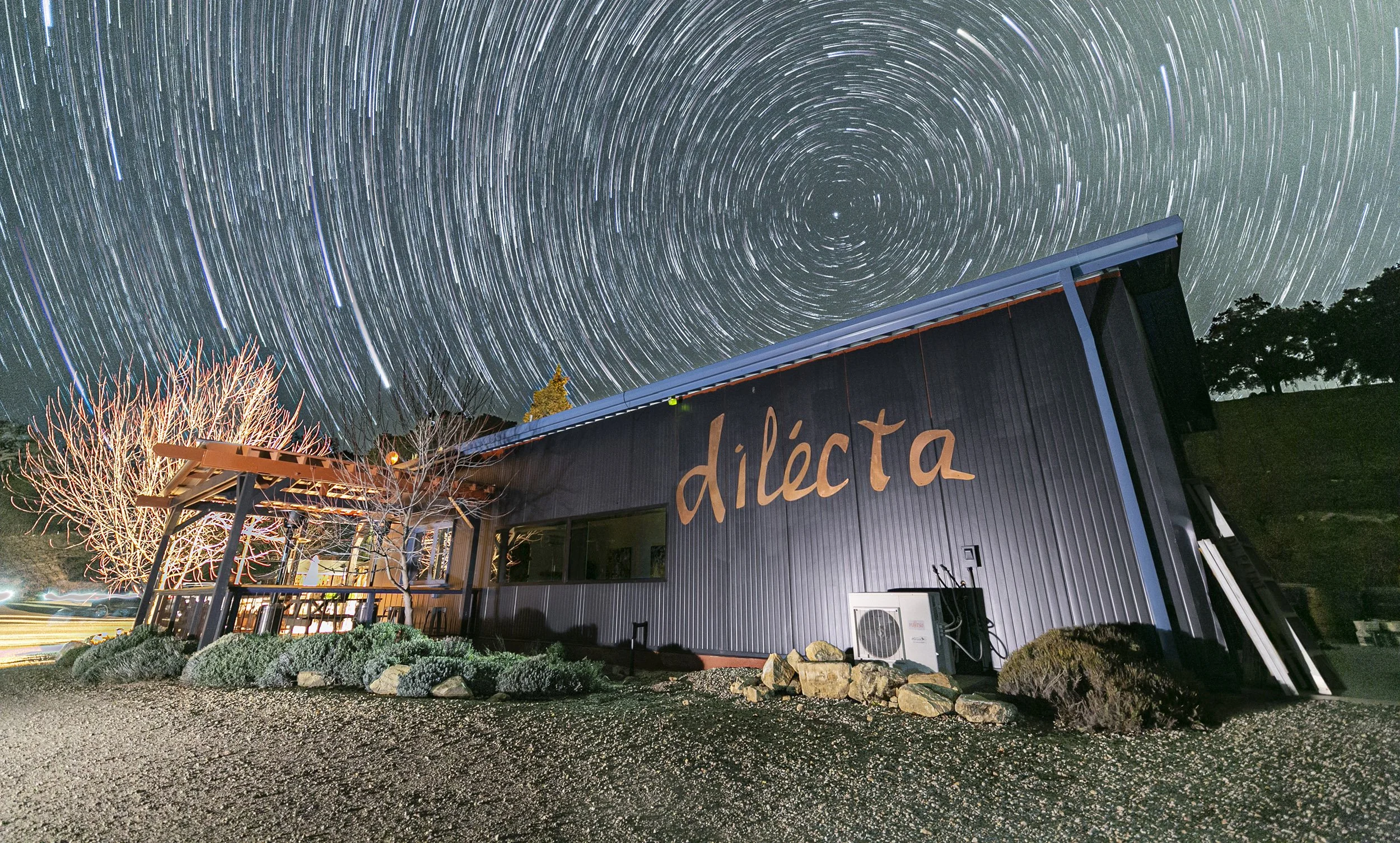 "Dilecta Comet Trails"