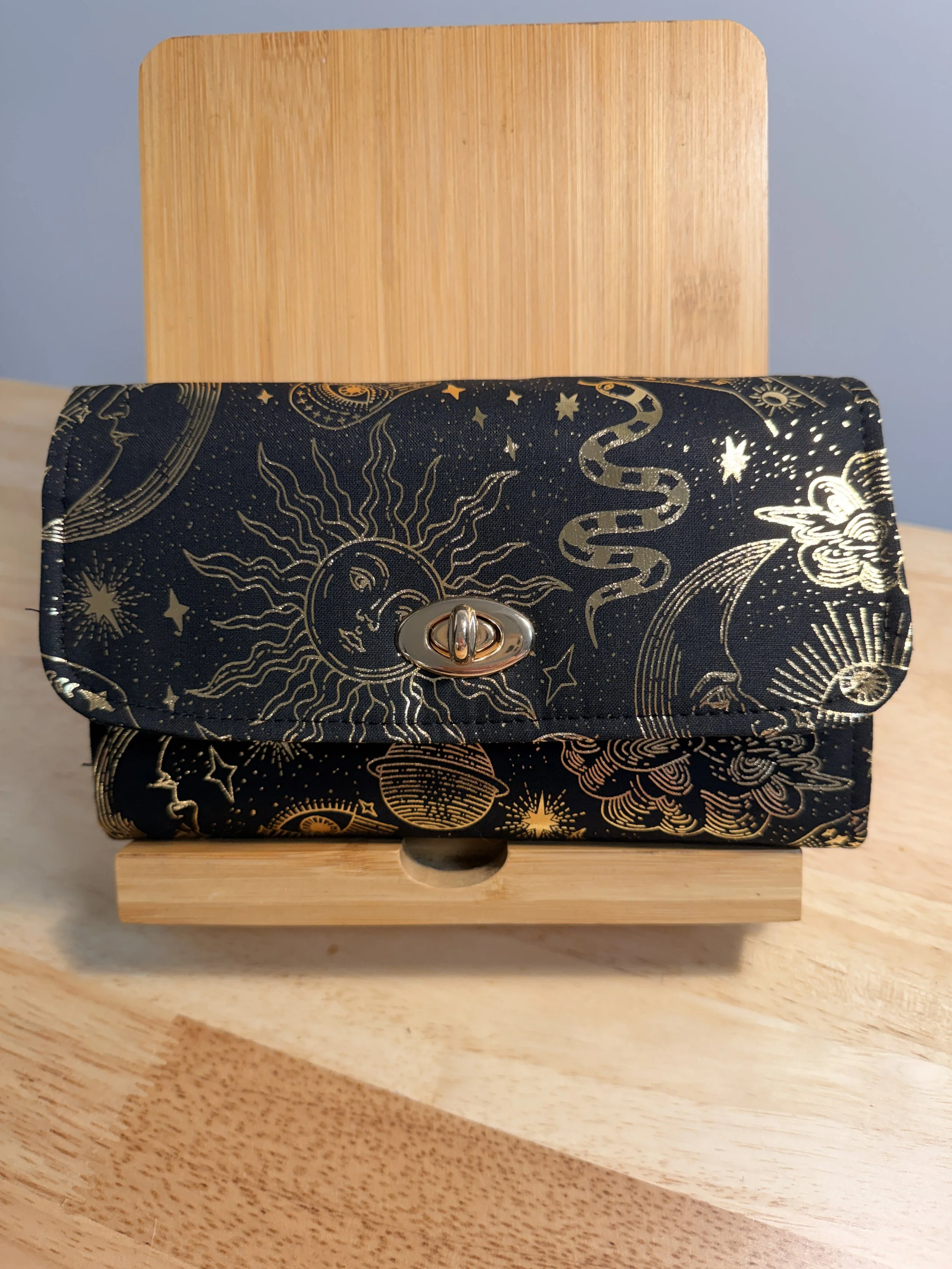 The Cosmic Queen — Everyday Purse