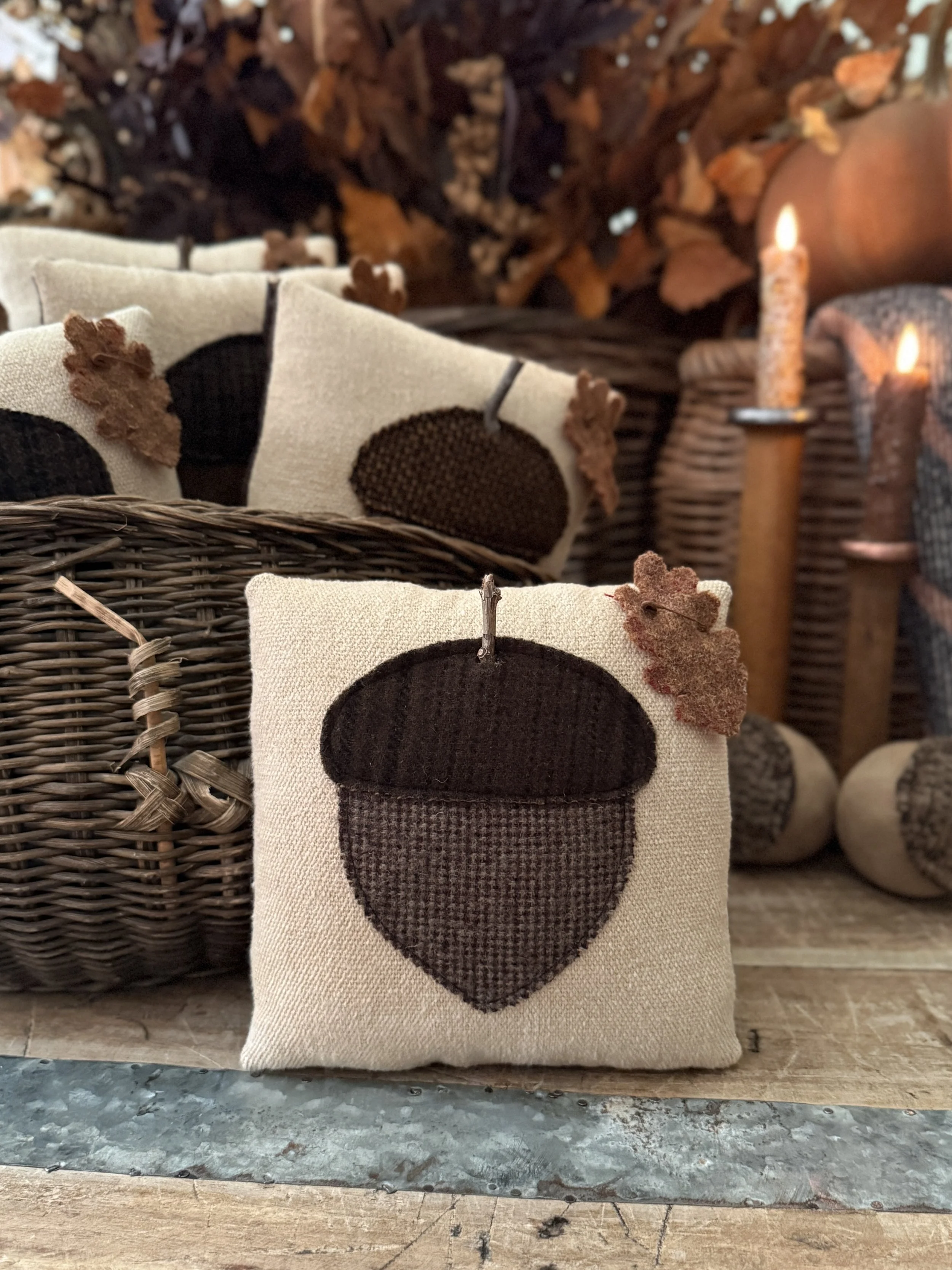 Acorn Pillow Tuck No. 1