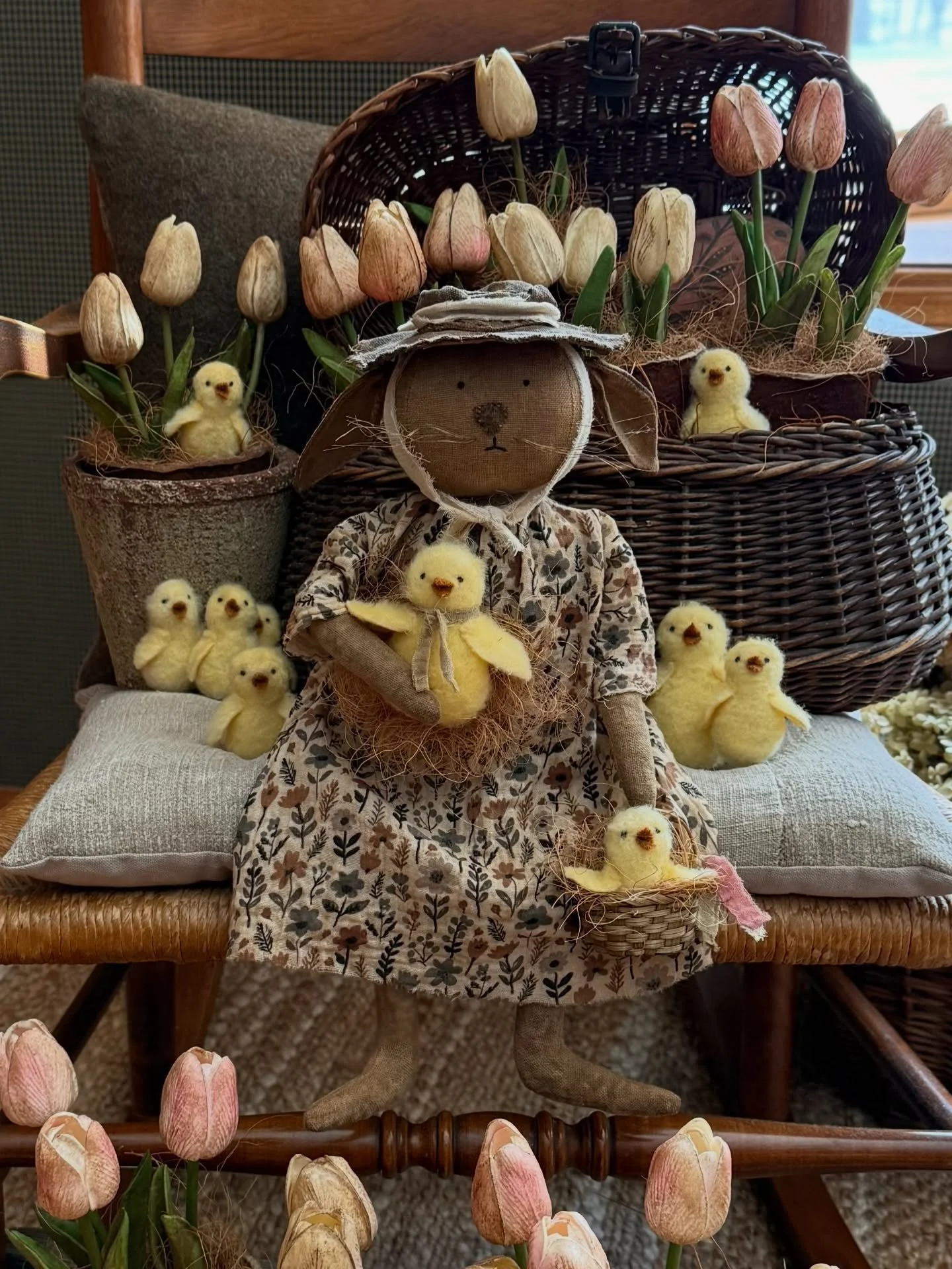 Spring has officially sprung when the baby chicks arrive! 🐥My new primitive bunny is arriving for the restock on March 21 at noon EST ~ www.primitivepigfolkart.com 
&nbsp;
Carrying one in a wee basket and another in her arms, Odeletta&rsquo;s chicks