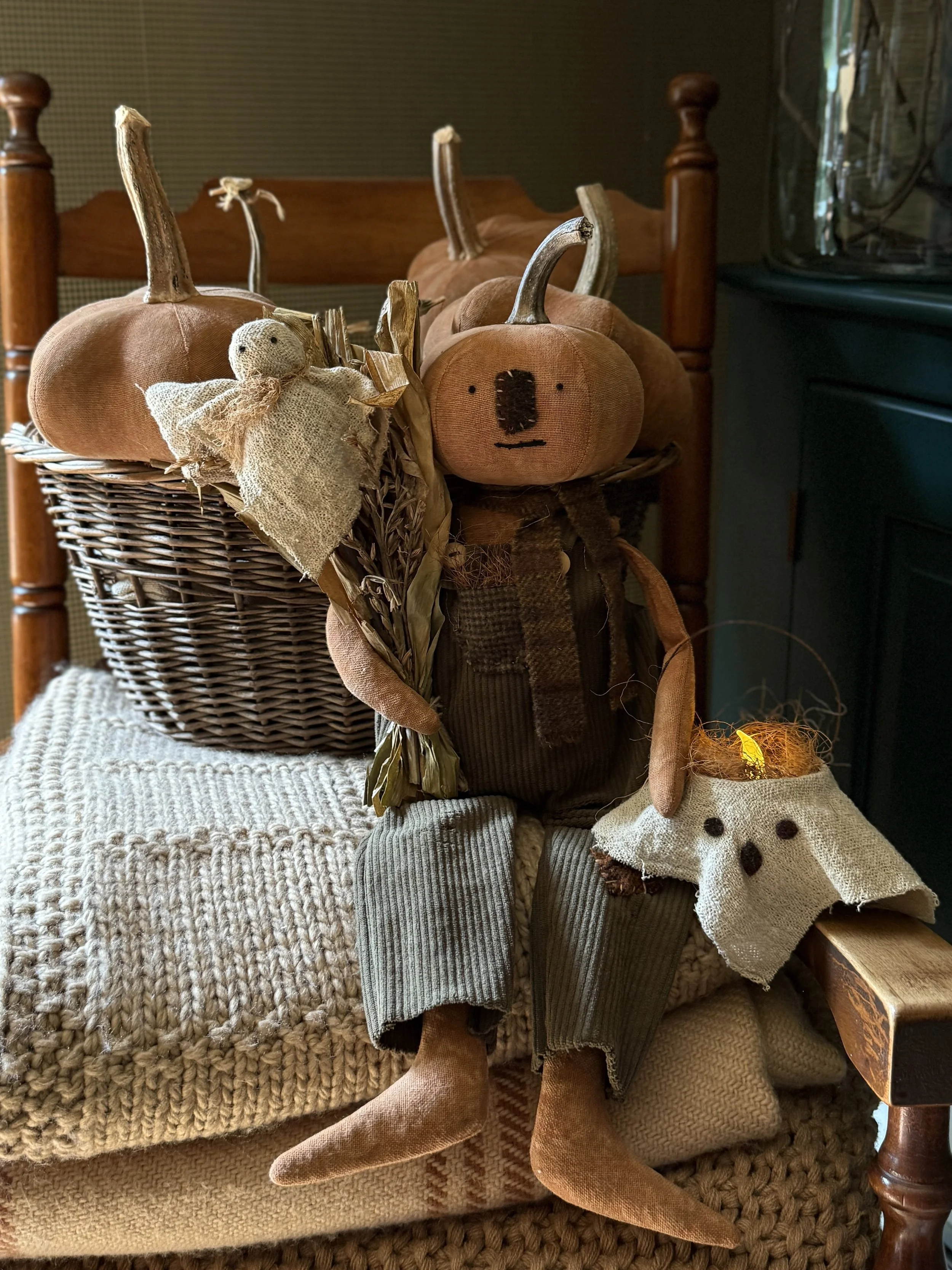 Amos Pumpkin & Ghost Bucket No. 5