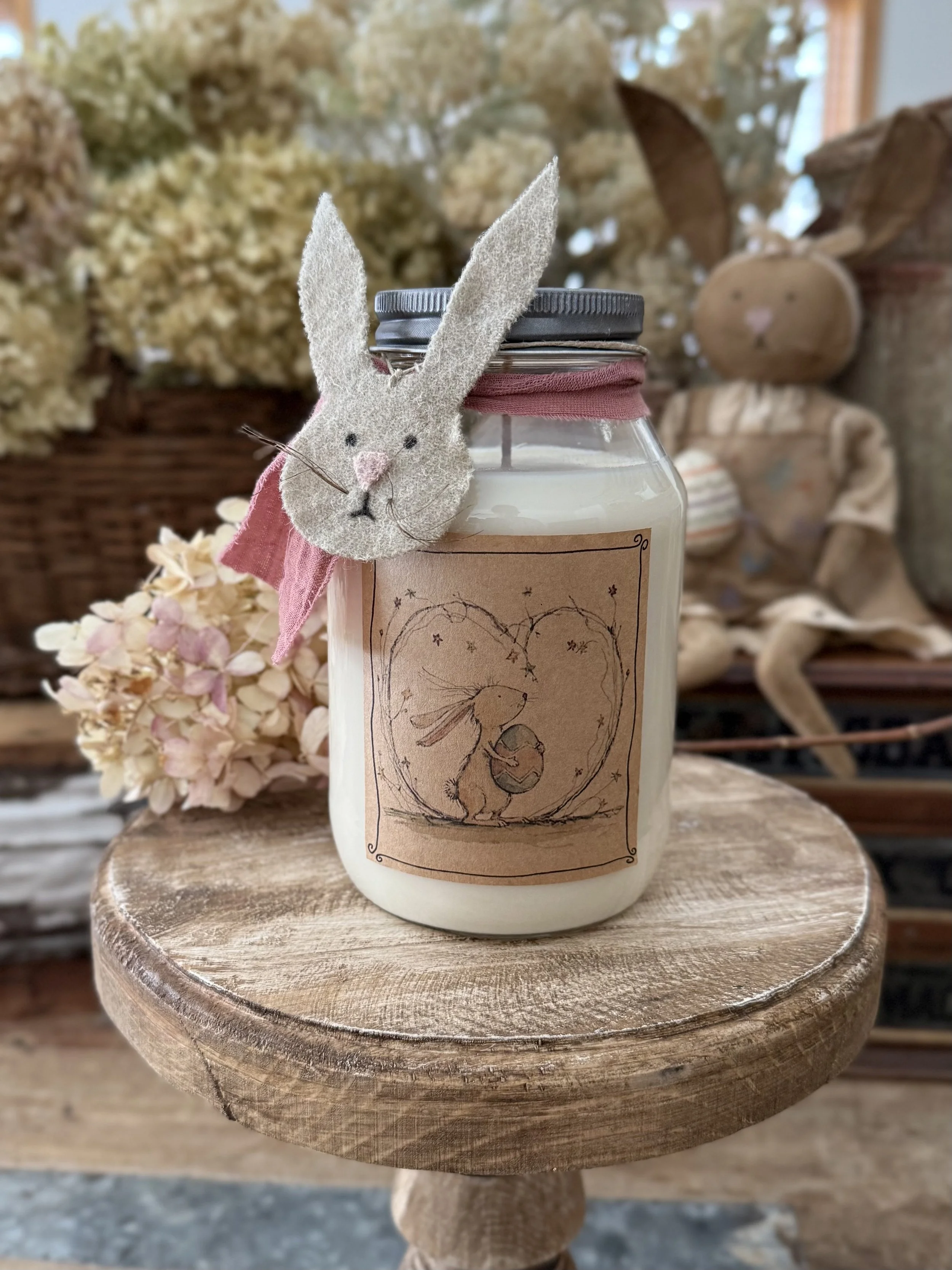 32 oz.  Easter Bunny Candle