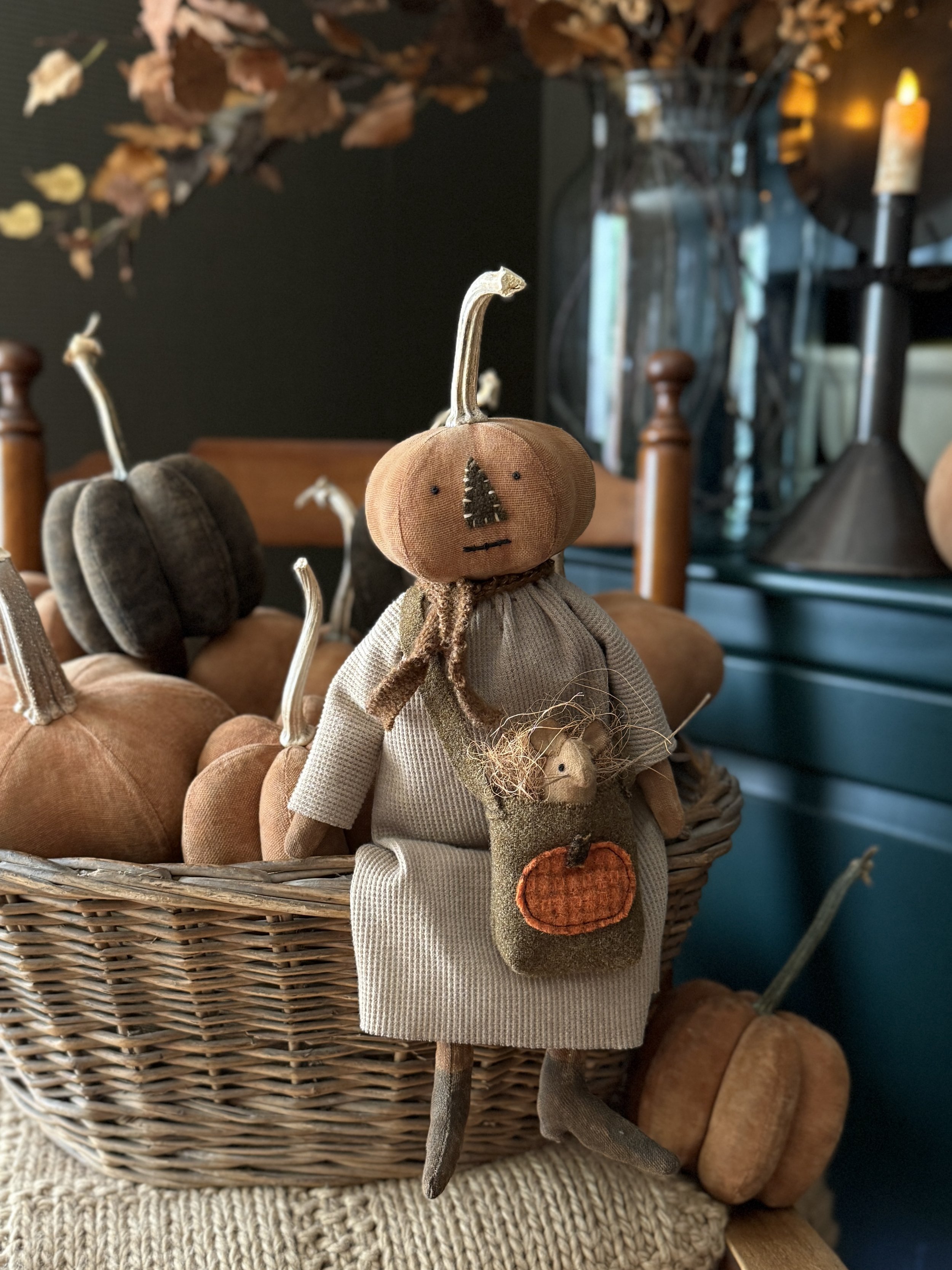 Claudette Pumpkin & Field Mouse No. 10
