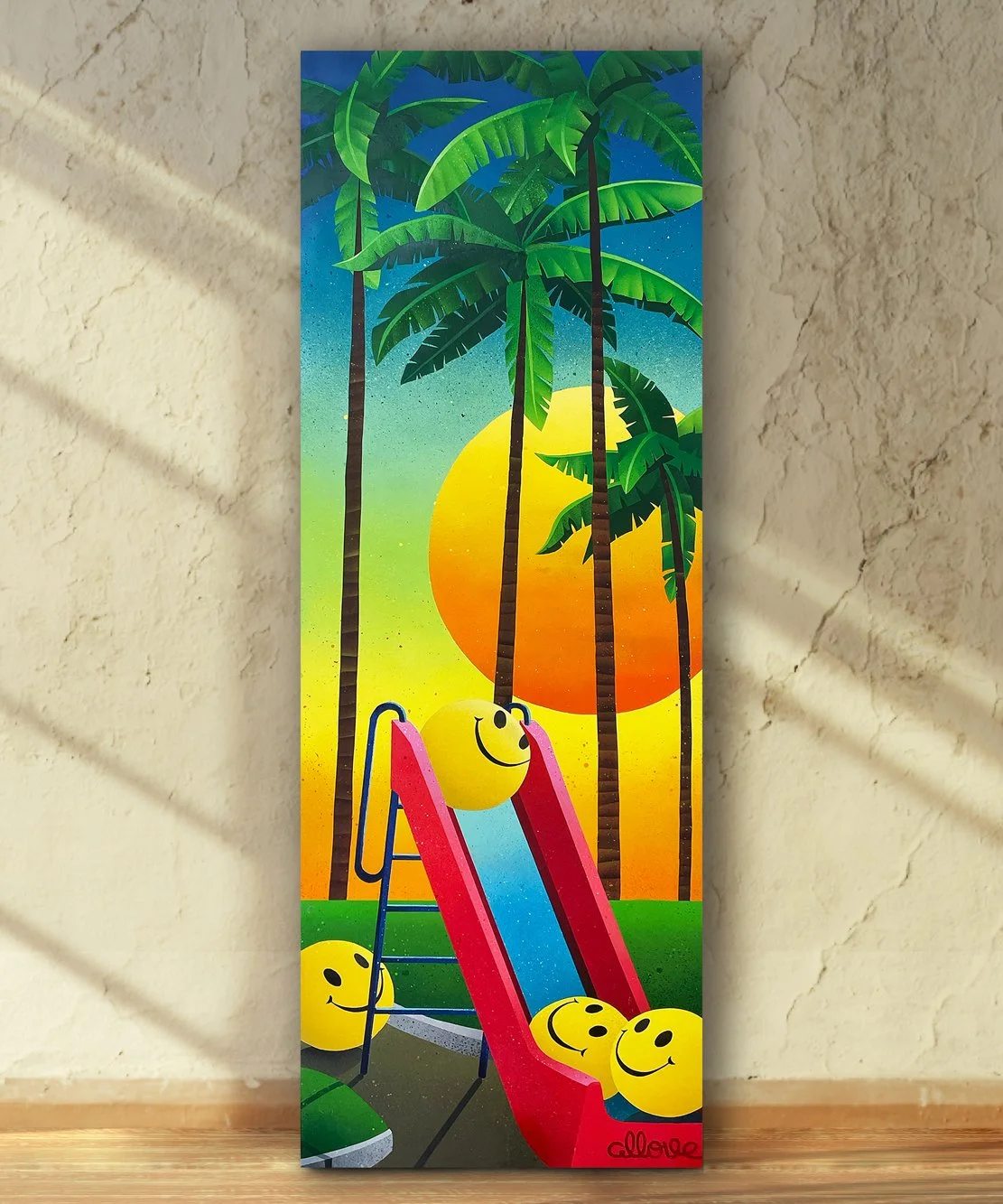 垂直畫幅作品實景，描繪棕櫚樹、笑臉圖形與漸層天空，呈現明亮且具節奏感的畫面構成