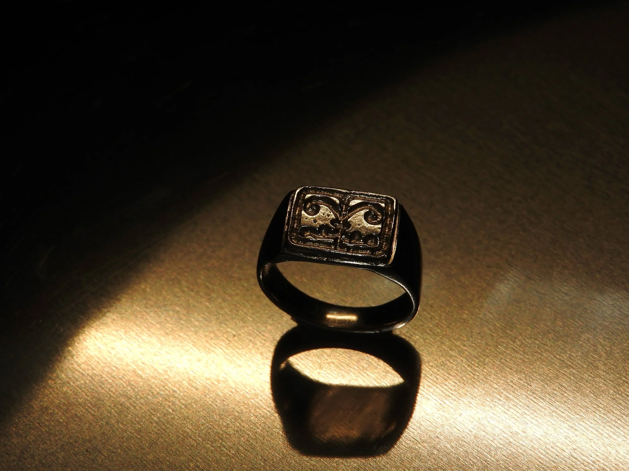 ADORN | SIGNET - SILVER