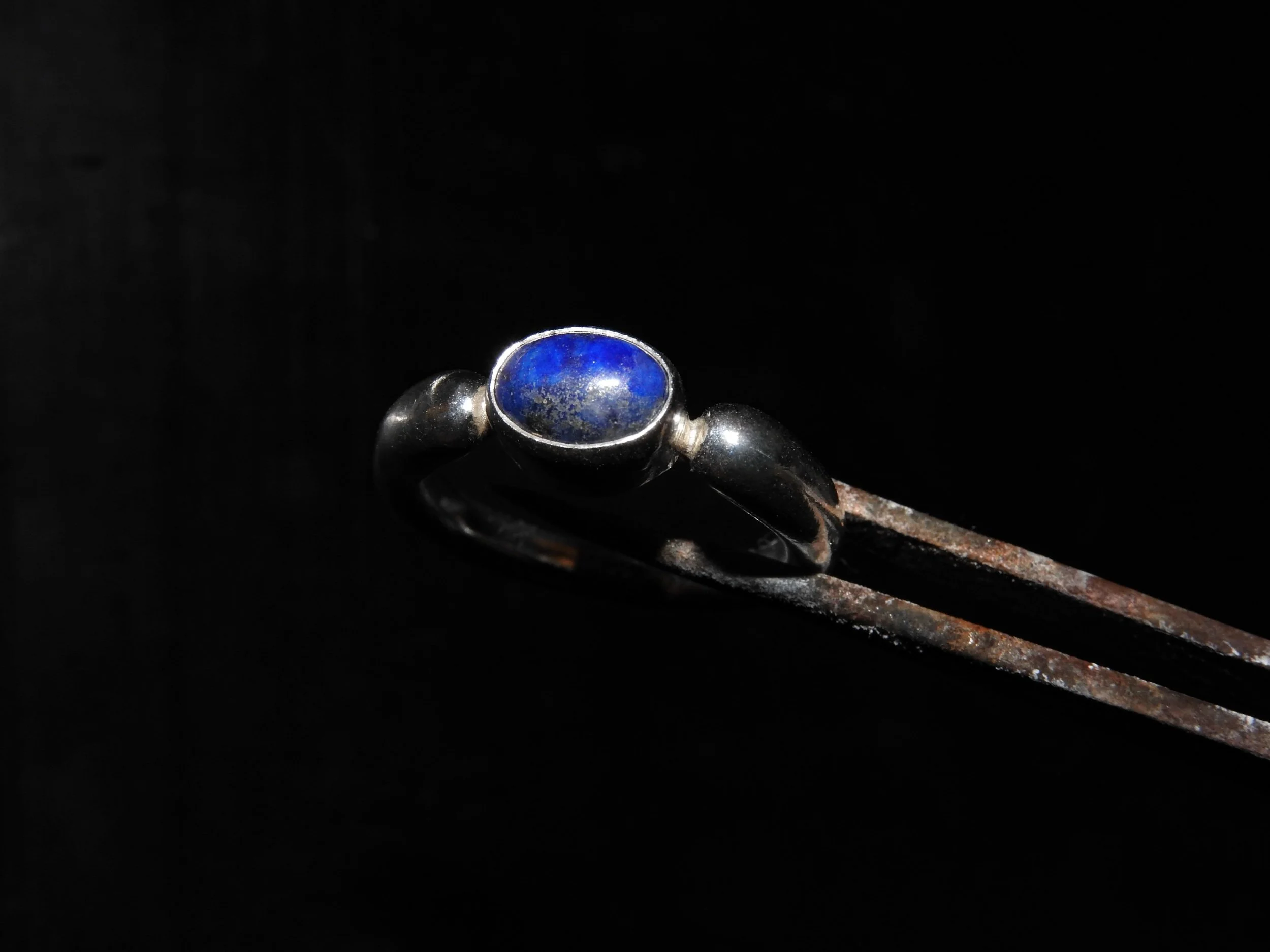 LAPIS LAZULI BEZEL - ONE OFF