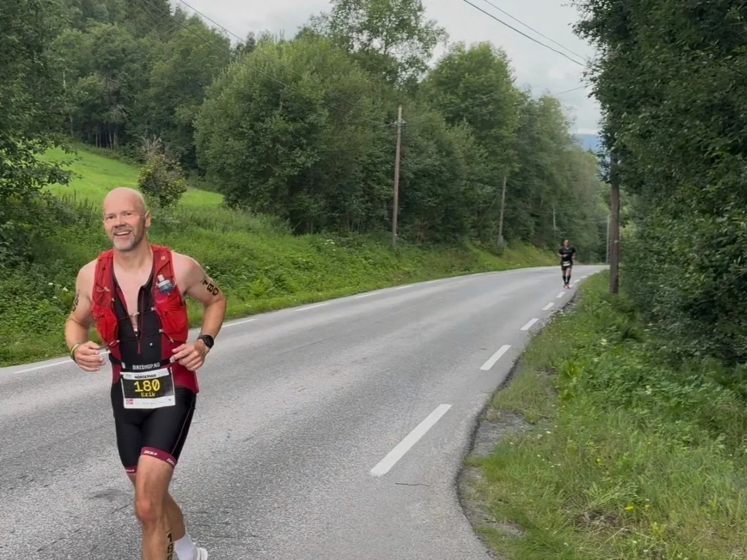 Coach Jørstad på Norseman 2025, tredje etappe: 42 km løping.