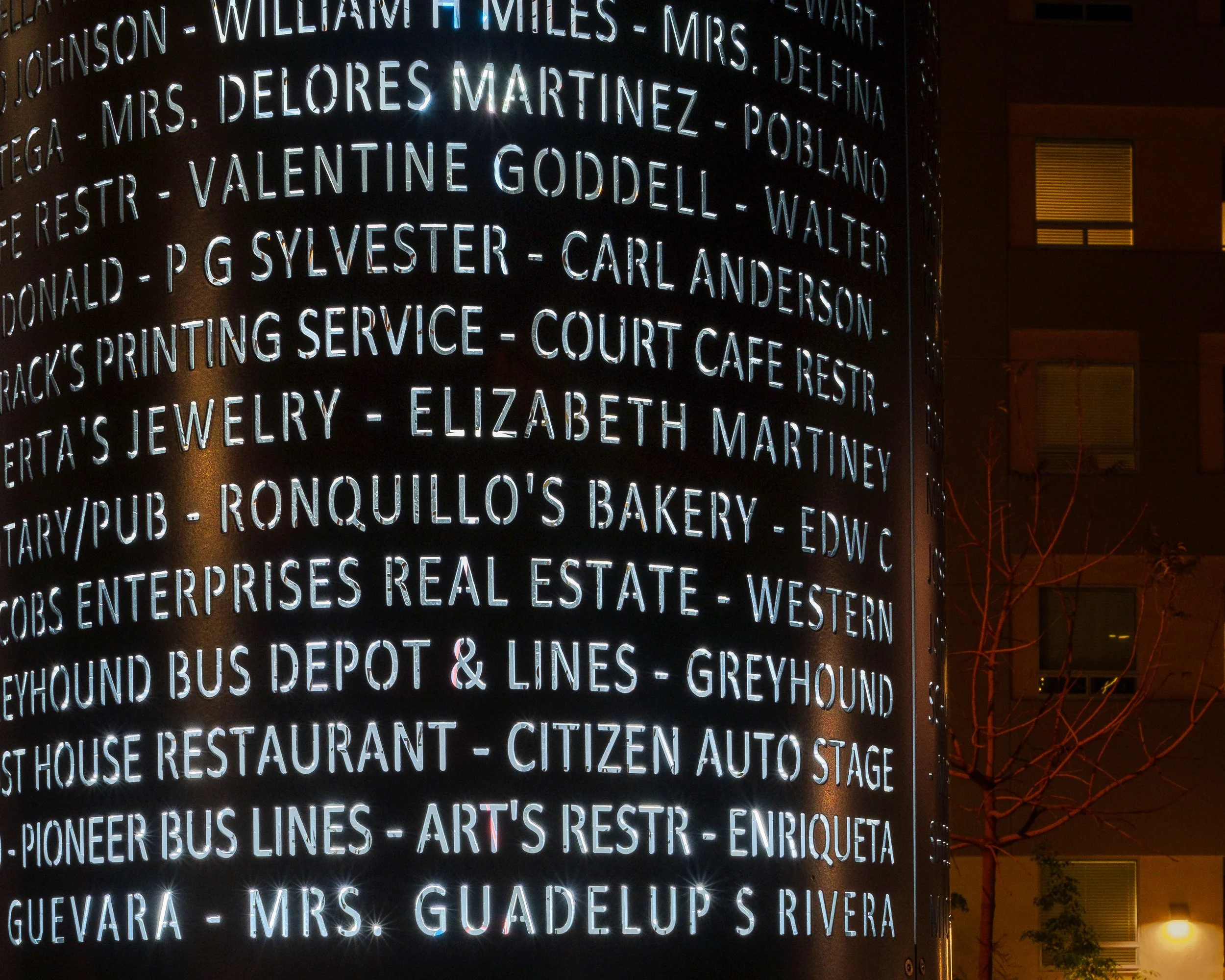 LA PLACITA LUMINARIAS_EXTERIOR NIGHT DETAIL 3.jpg
