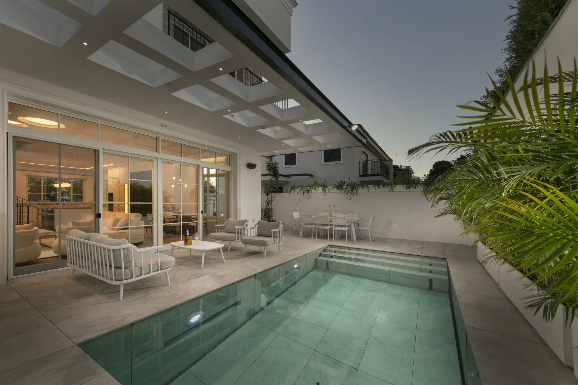 _71A8876_0000_Layer 64.jpg