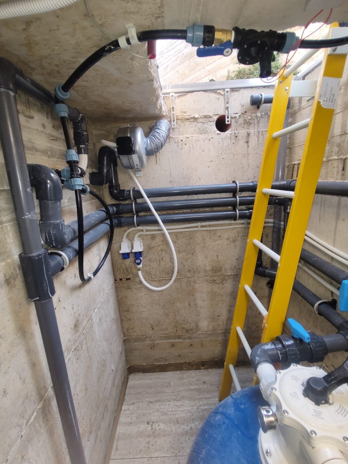 PHOTO-2025-09-25-17-16-08 2.jpg