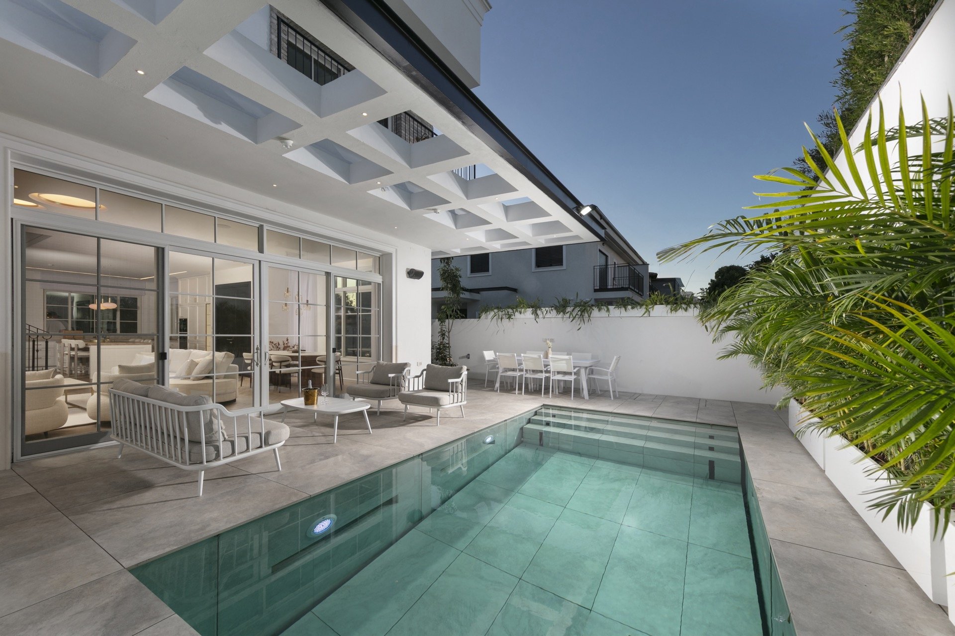 _71A8876_0002_Layer 63 copy.jpg