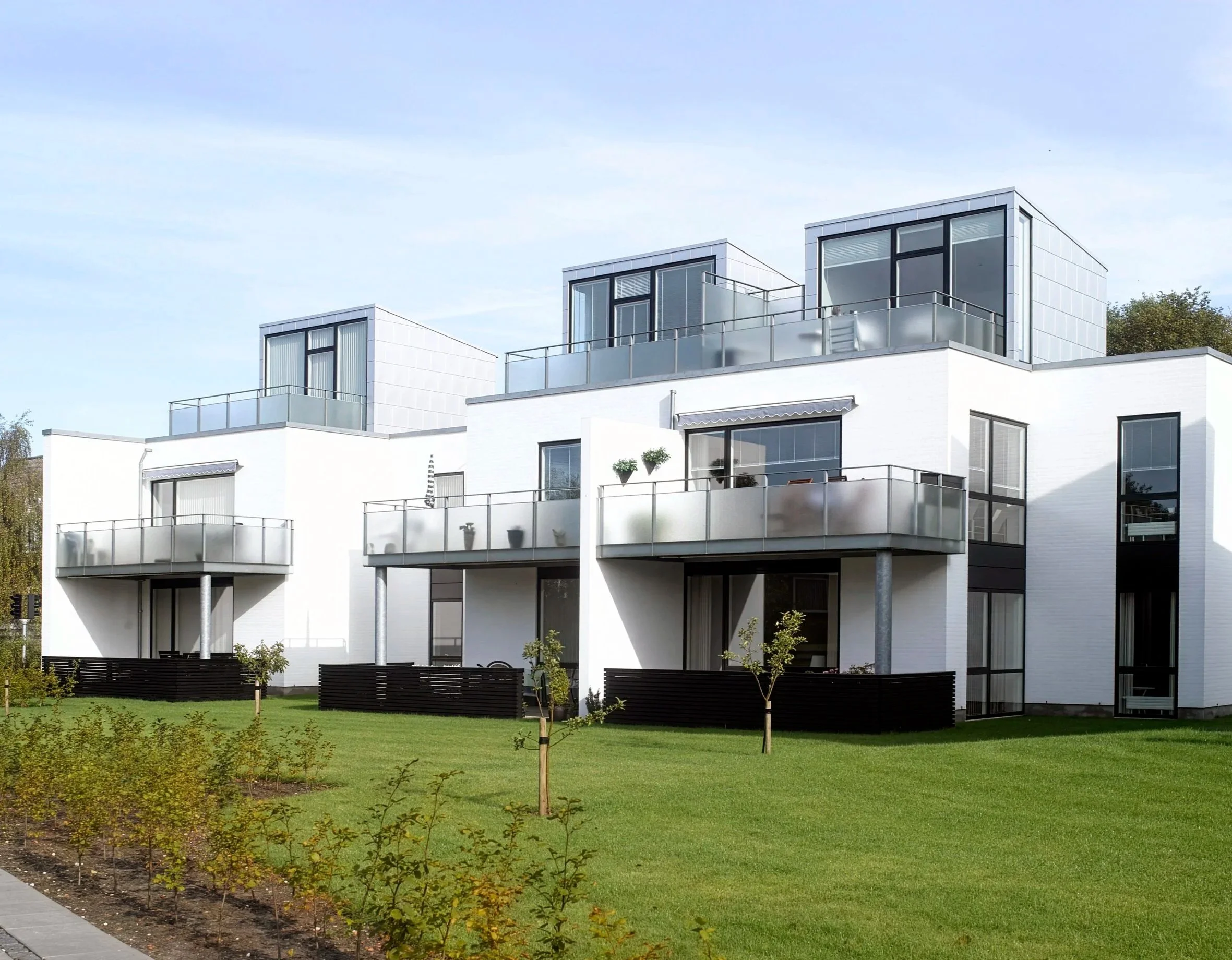  
Byhuse Helgolandsgade - 12 boliger
  
Vinder af HOLSTEBRO KOMMUNES ARKITEKTURPRIS.
  
Bygherre: Kuben Byg
