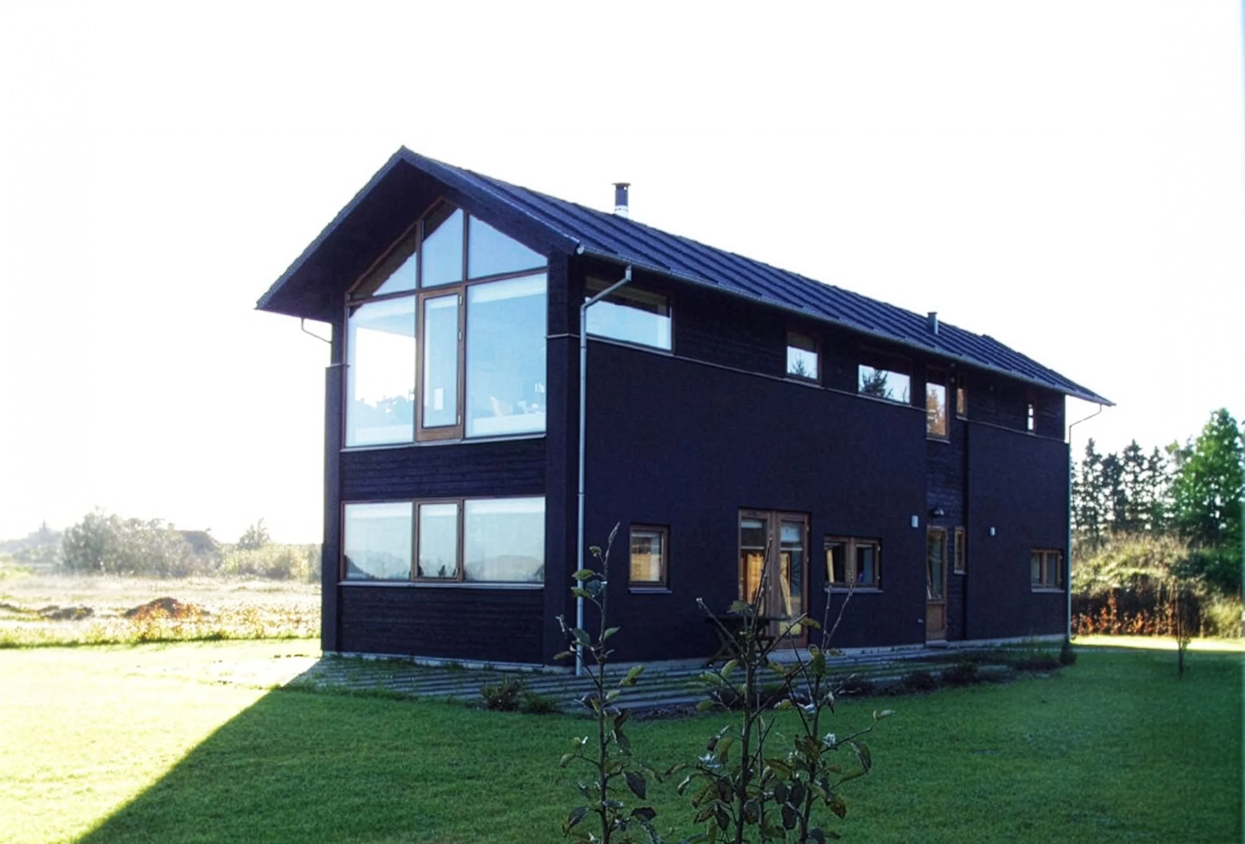  
Villa Jacobsen, Engesvang
  
Vinder af IKAST KOMMUNES BYGNINGSPRIS.
  
Privat bygherre.