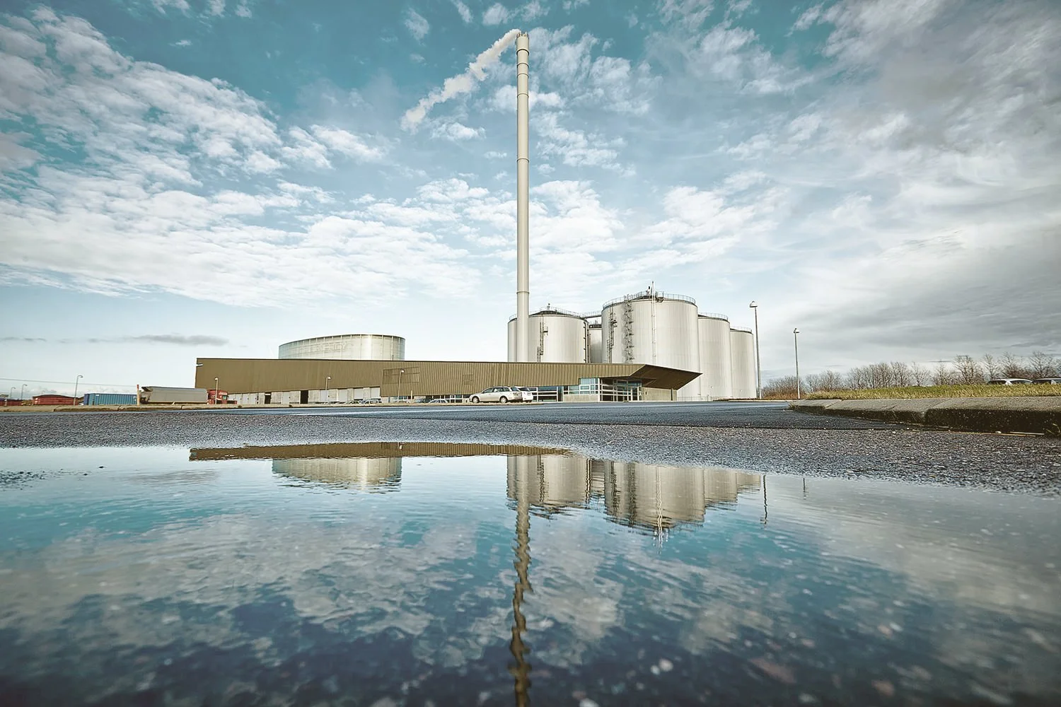  
Maabjerg BioEnergy - Biogasanlæg
  
Modtager af HÆDRENDE OMTALE VED HOLSTEBRO KOMMUNES ARKITEKTURPRIS. Anlægget var verdens største biogasanlæg ved opførelsen. 
  
Bygherre: Vestforsyning.