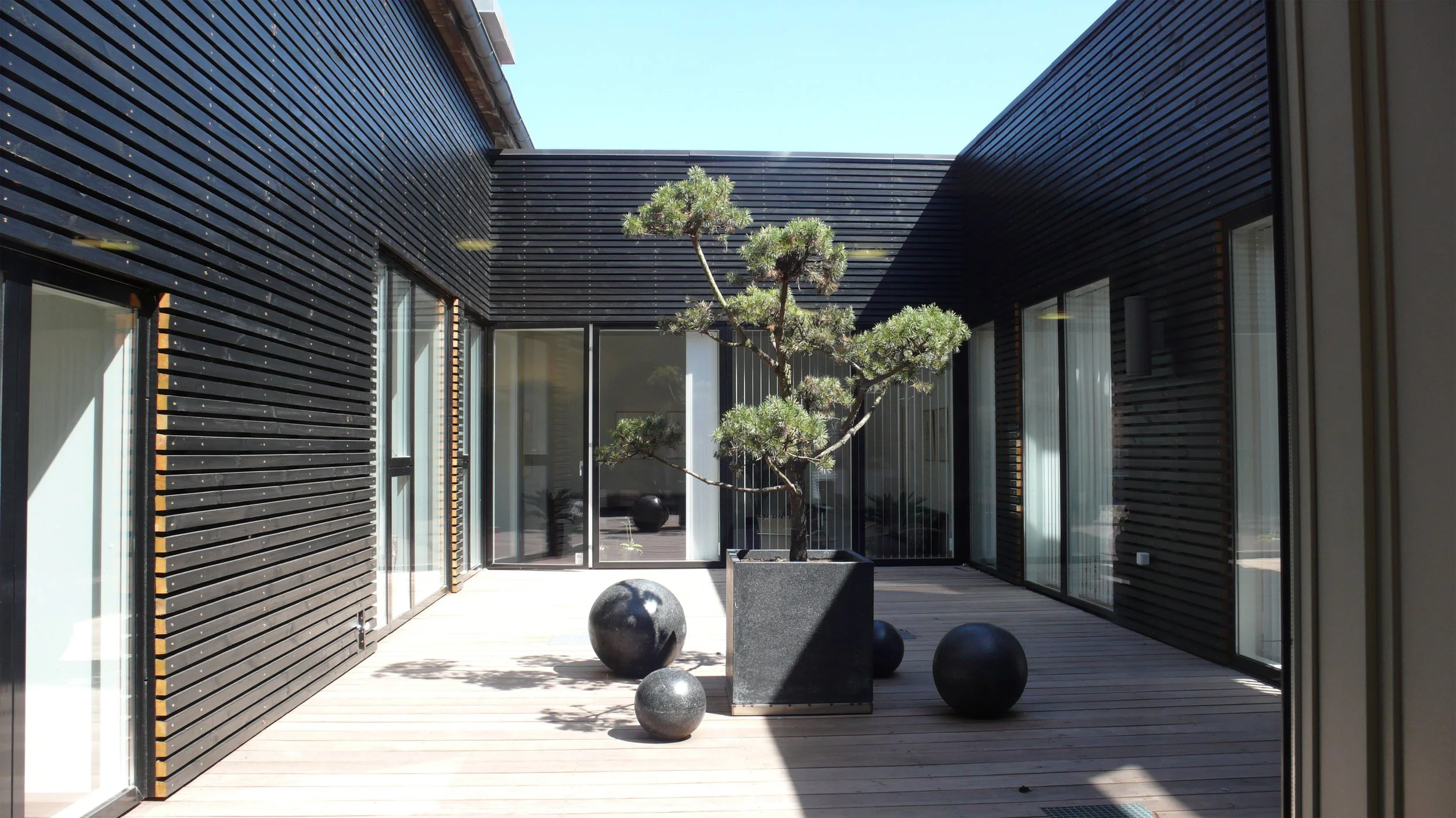  
Sundhedscenter & lægeklinik, Tarm
  
Ombygning af tidl. sygehus til sundhedscenter & lægeklinik. 
  
Ringkøbing-Skjern Kommune for Birch og Krogboe.