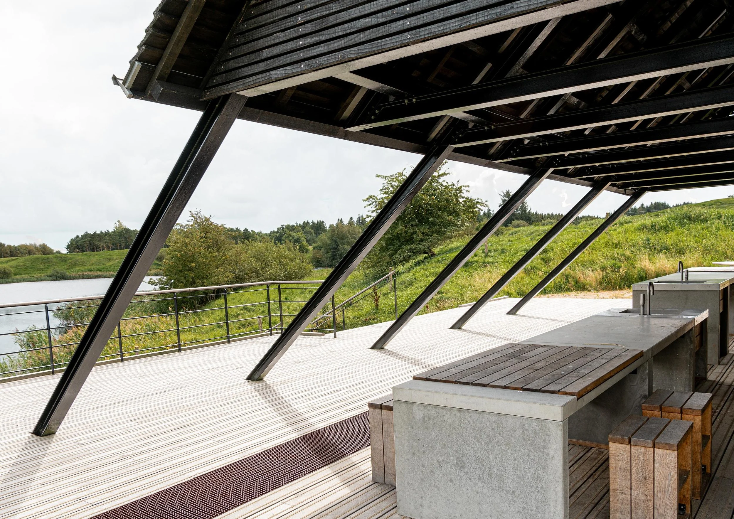  
Tvis Mølle Naturlaboratorium
  
Formidlingscenter med læringsstedet og aktiviteter i naturen. A2 har udført  byggeledelse & arkitektrådgivning.
  
Bygherre: Holstebro Kommune