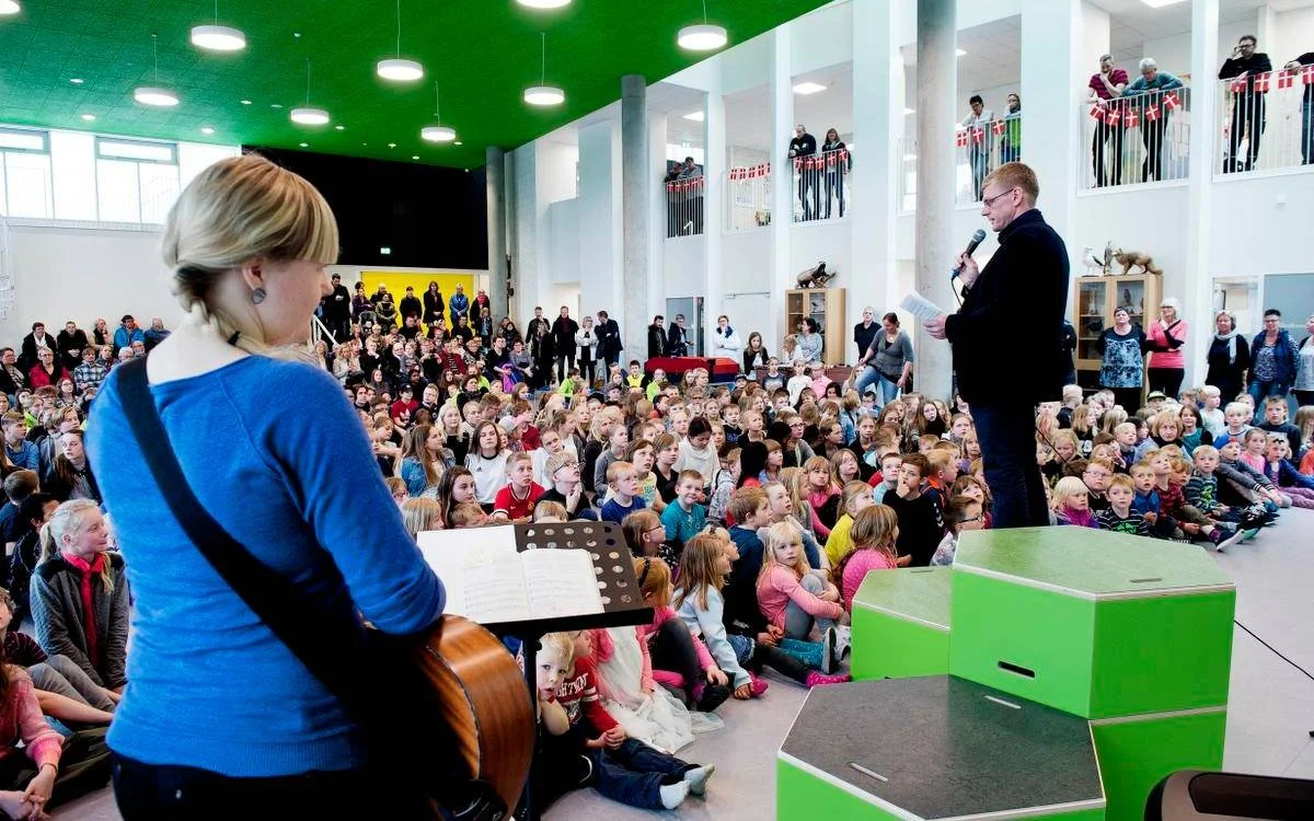  
Sdr. Omme skole
  
A2 var bygherrerådgiver ved en gennemgribende til- og ombygning af skolen. 
  
Bygherre: Billund Kommune