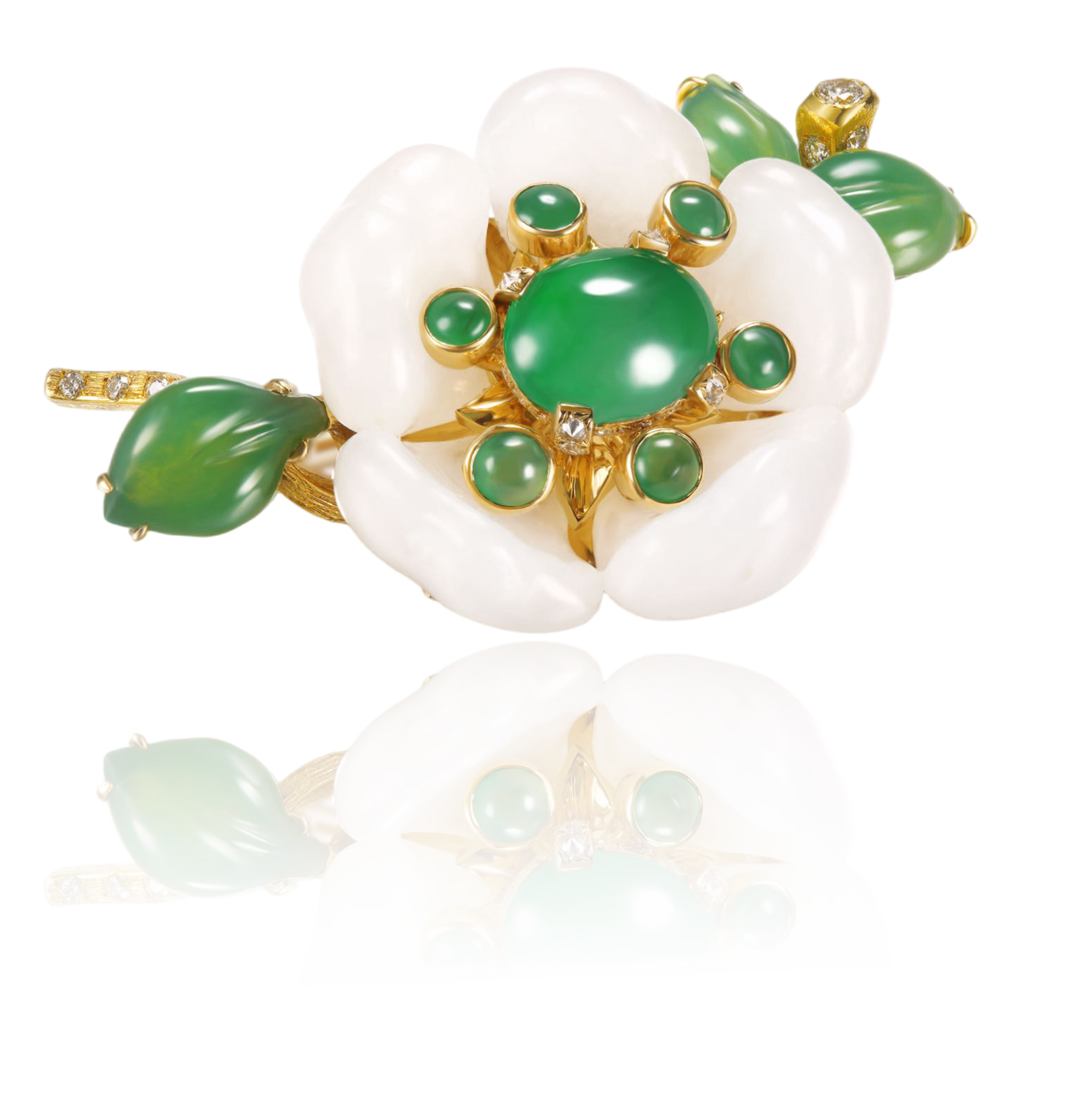 A pair of floral-shaped earrings, with petals made of white Hetian jade and inlaid with Hetian jadeite.