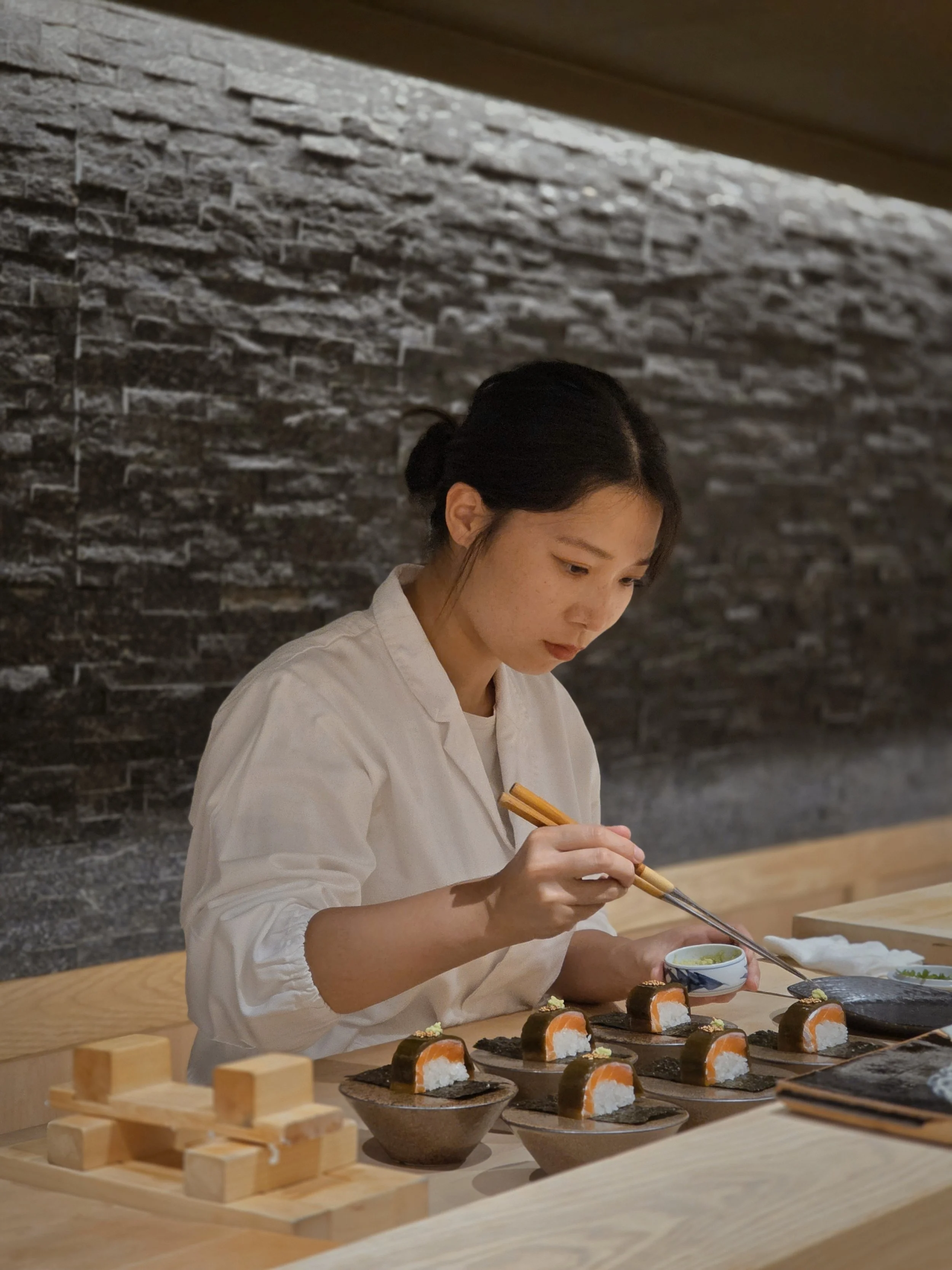 Sushi Amamoto: 20 Courses at the Counter