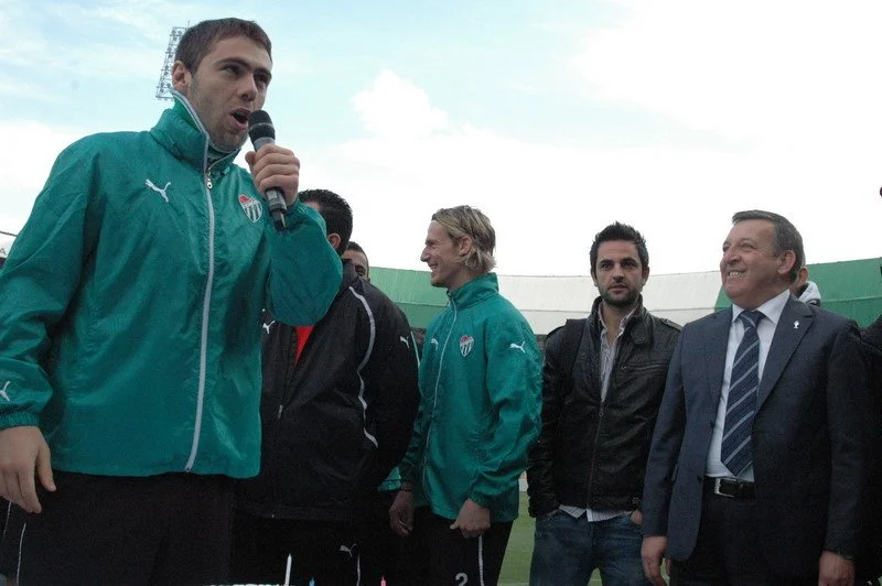 semih yolşen ivan ergiç doğum günü bursa atatürk stadı serdar aziz