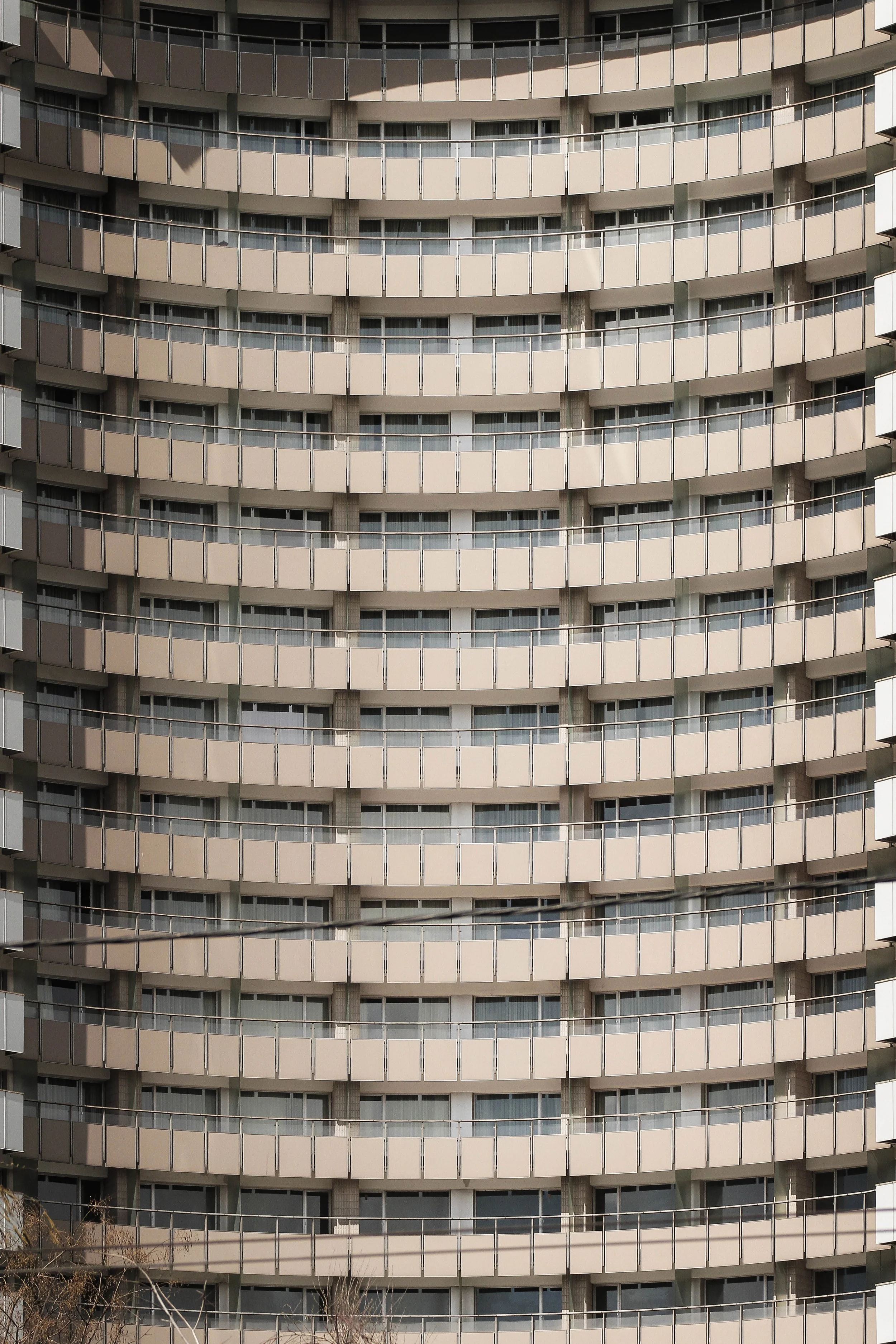 Grand Hotel Bucharest / InterContinental - Dinu Hariton, Gheorghe Nădrag, Ion Moscu și Romeo Belea, București